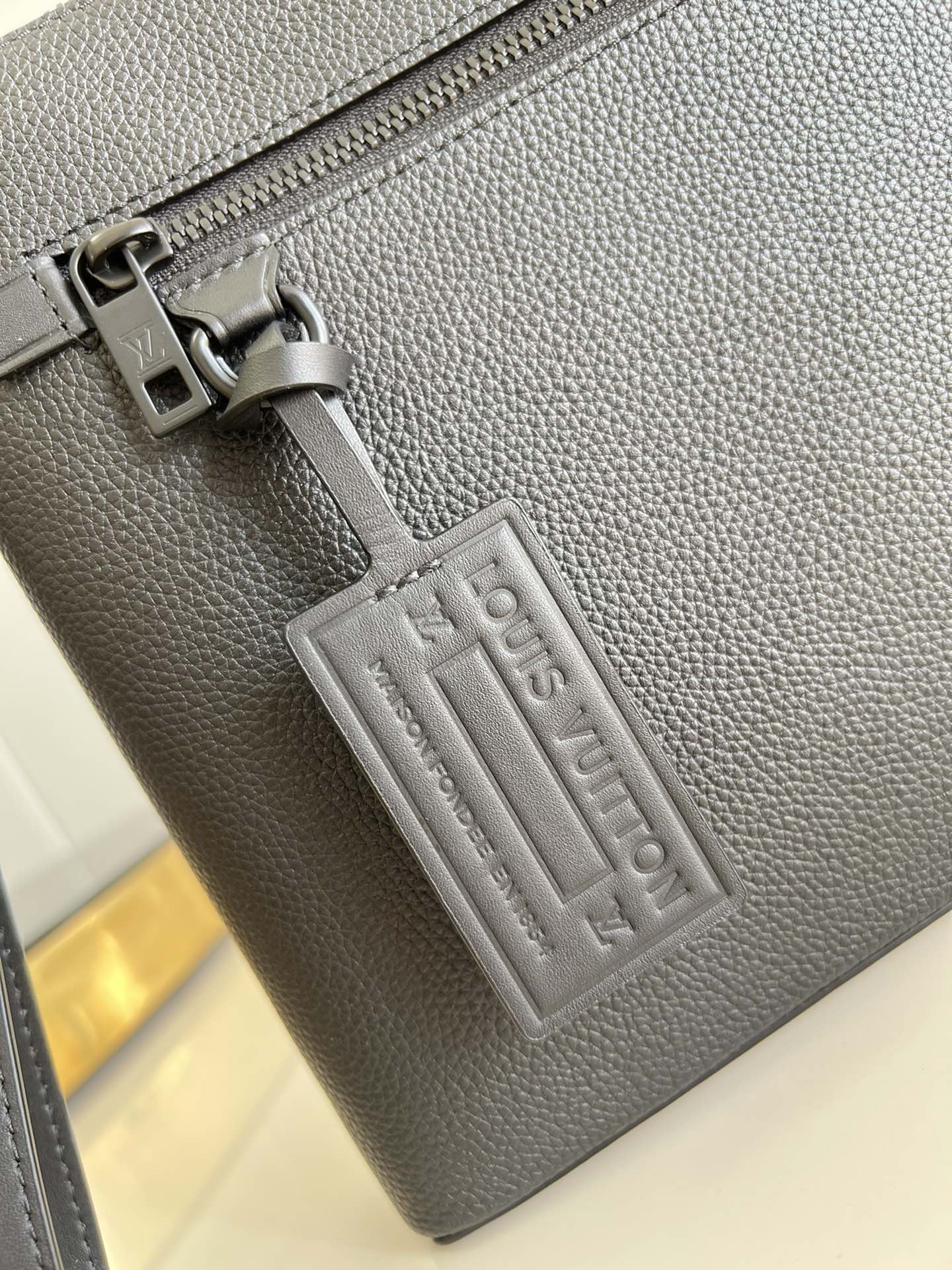 Louis Vuitton Haute Couture Classic Luxury Handbag Shoulder Crossbody 3