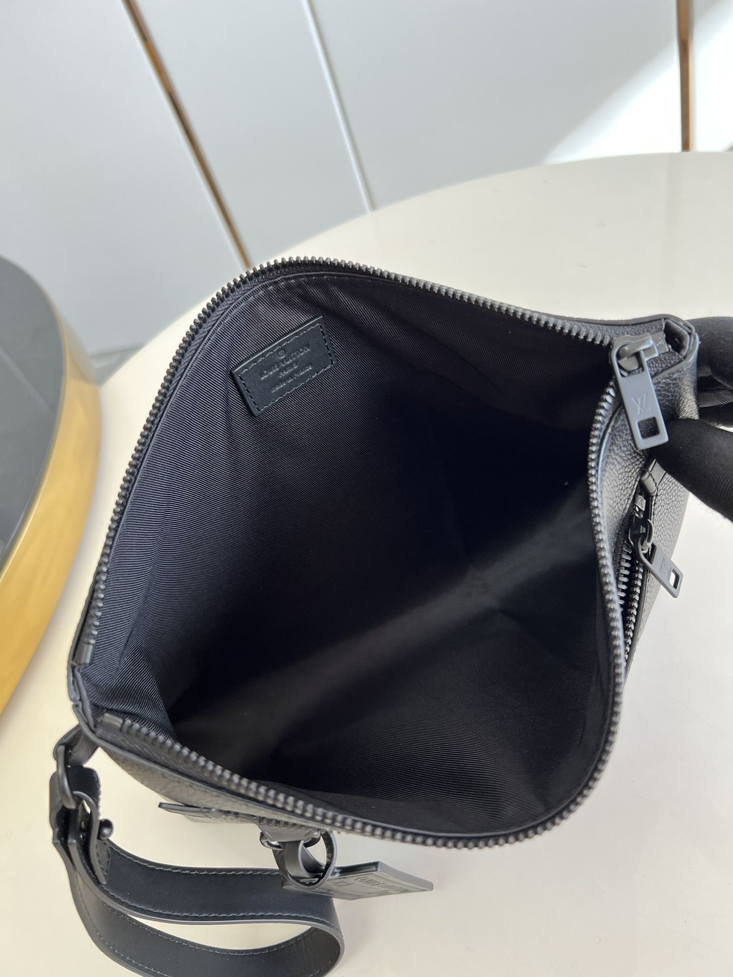 Louis Vuitton Haute Couture Classic Luxury Handbag Shoulder Crossbody 8