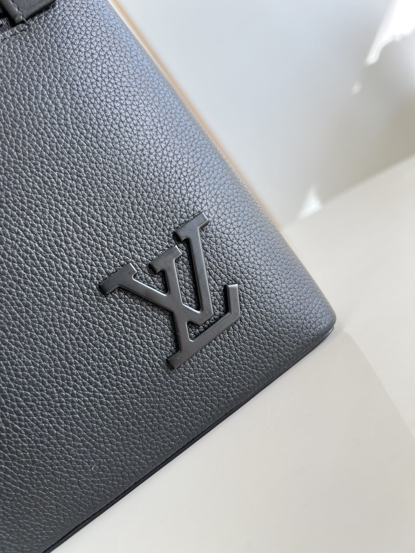 Louis Vuitton Haute Couture Classic Luxury Handbag Shoulder Crossbody 4
