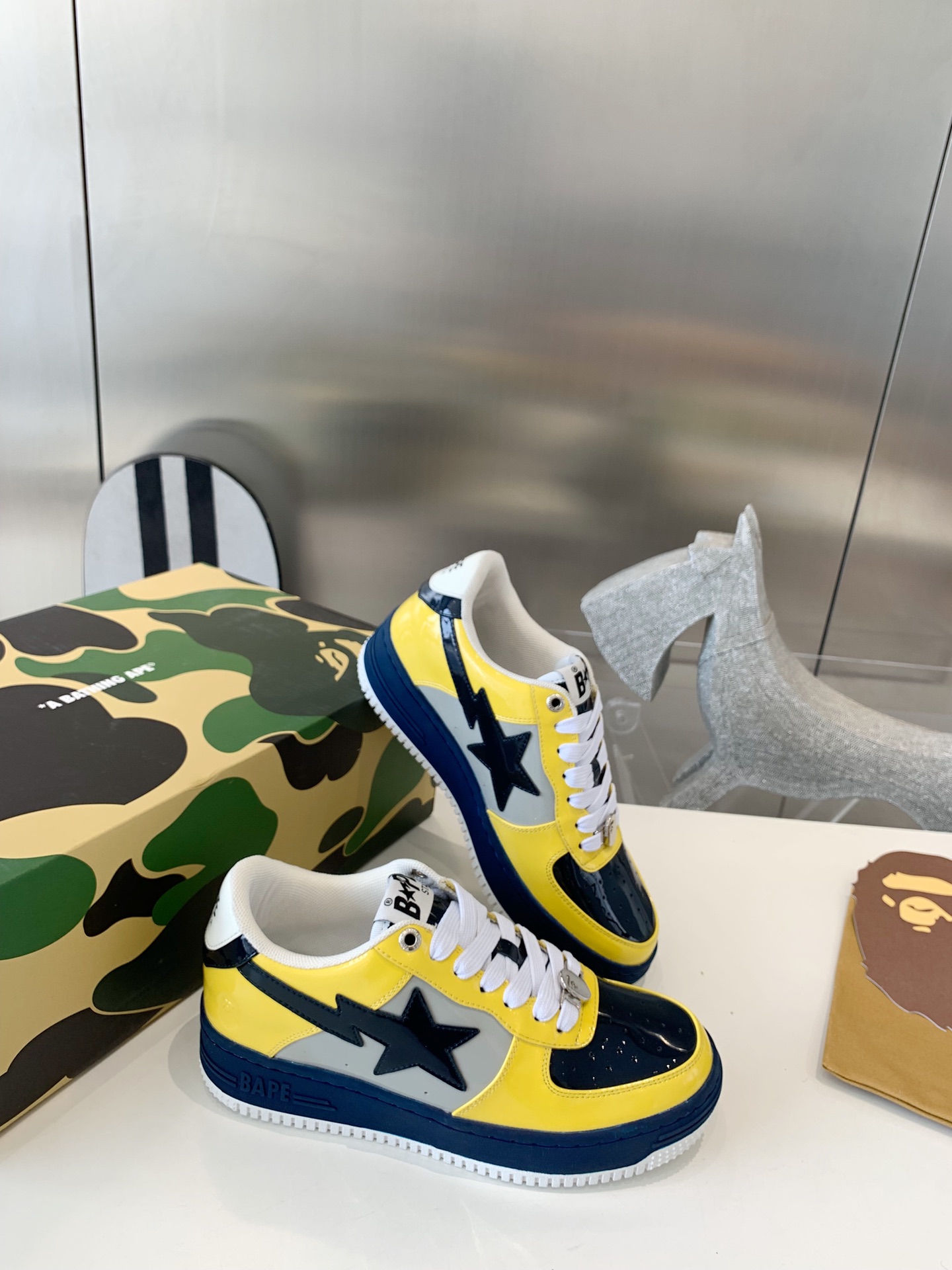 BAPE STATM Sneakers: Retro Style, Iconic Colors, Custom Design, Star Recognition Symbol - 图片 7