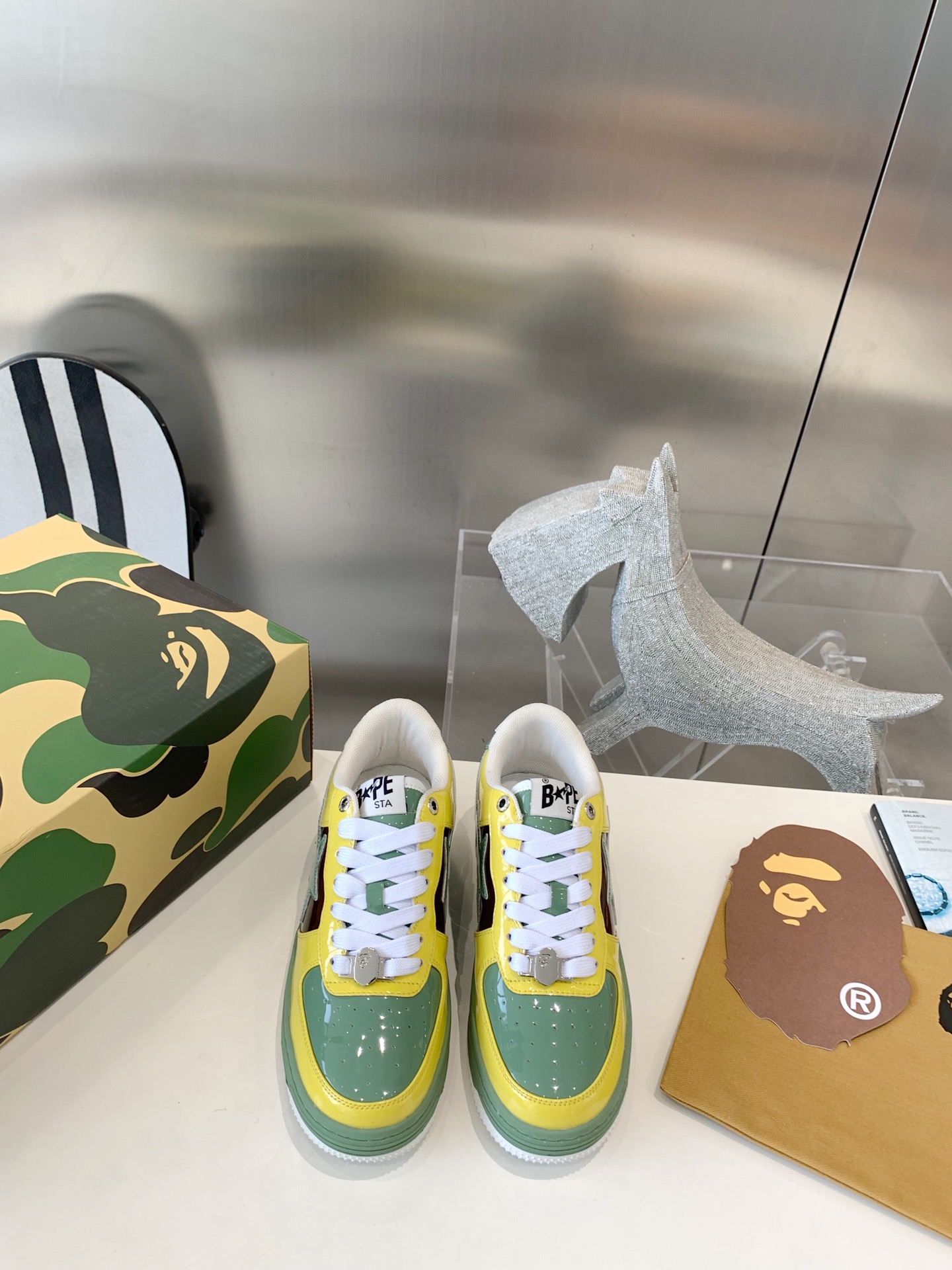 BAPE STATM Sneakers: Classic Style with Iconic Color and Retro Texture