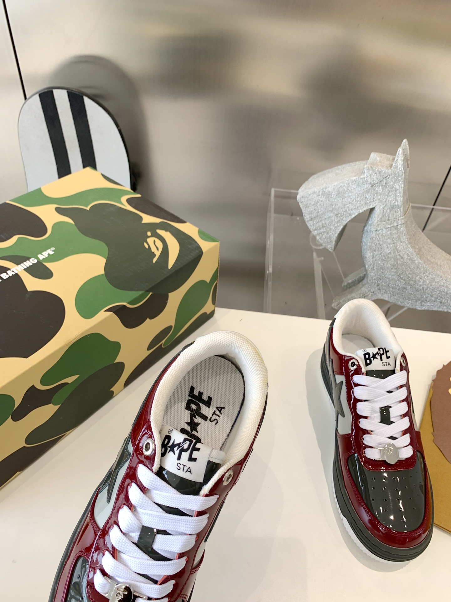 BAPE STATM Leisure Sneakers: Classic Style with Iconic Colors - 图片 4