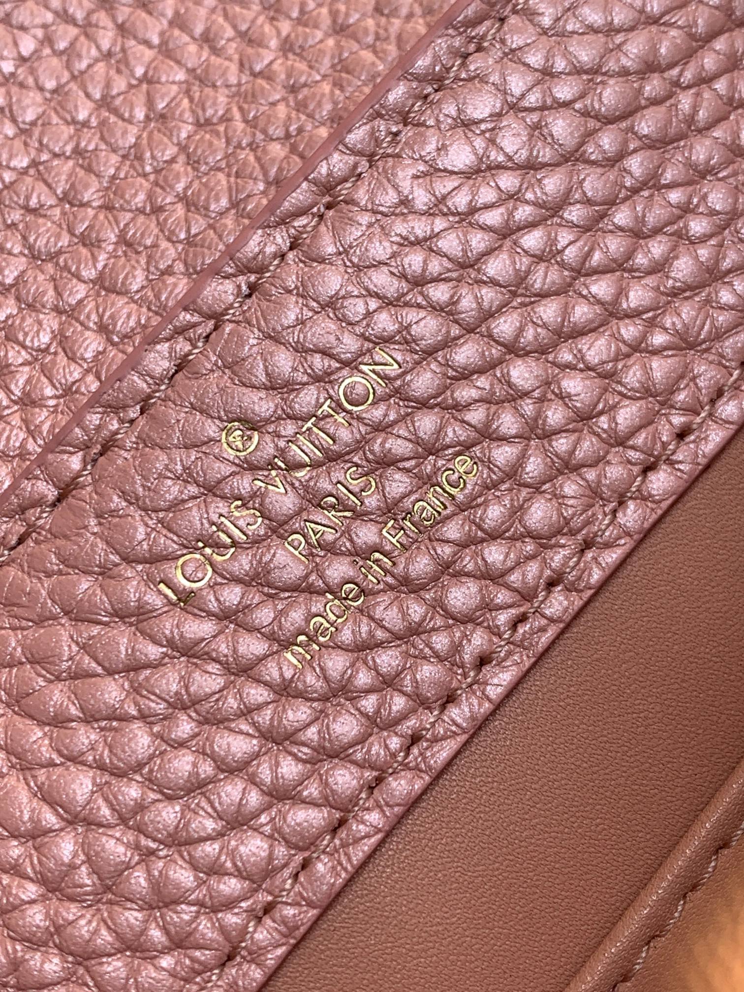 变码芯片版特级原厂皮M59709金属粉金扣本款Capucines迷你手袋取材明亮Taurillon皮革将