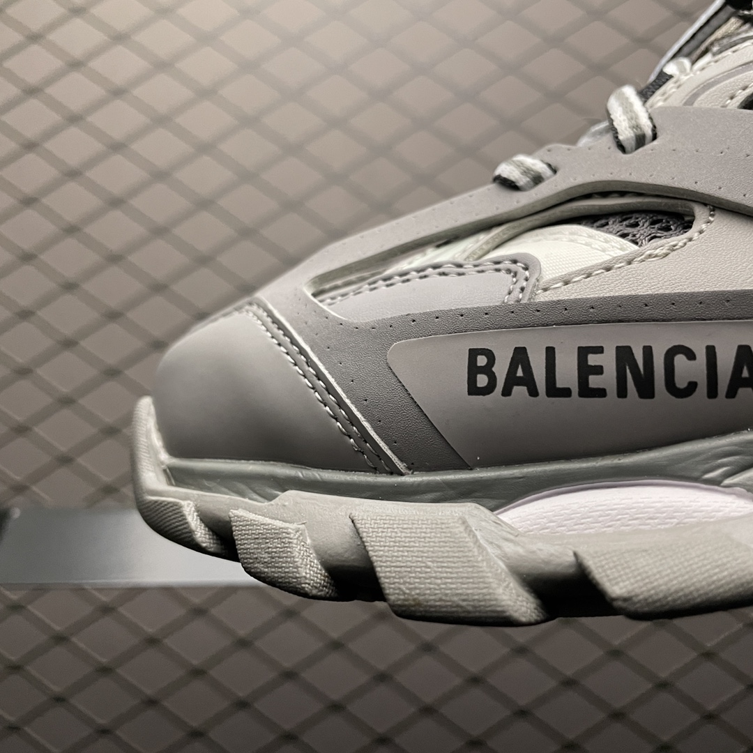 Balenciaga巴黎世家Trac