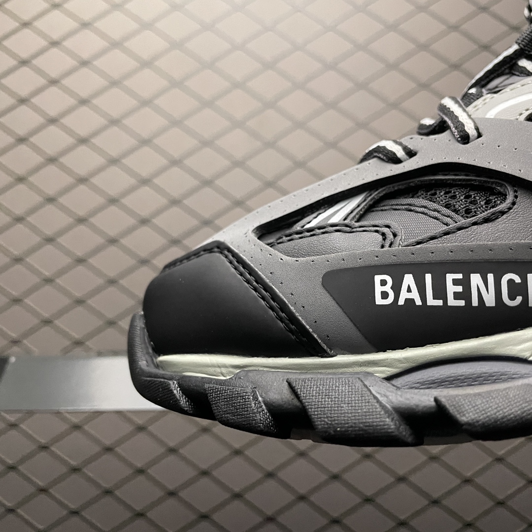 Balenciaga巴黎世家Trac