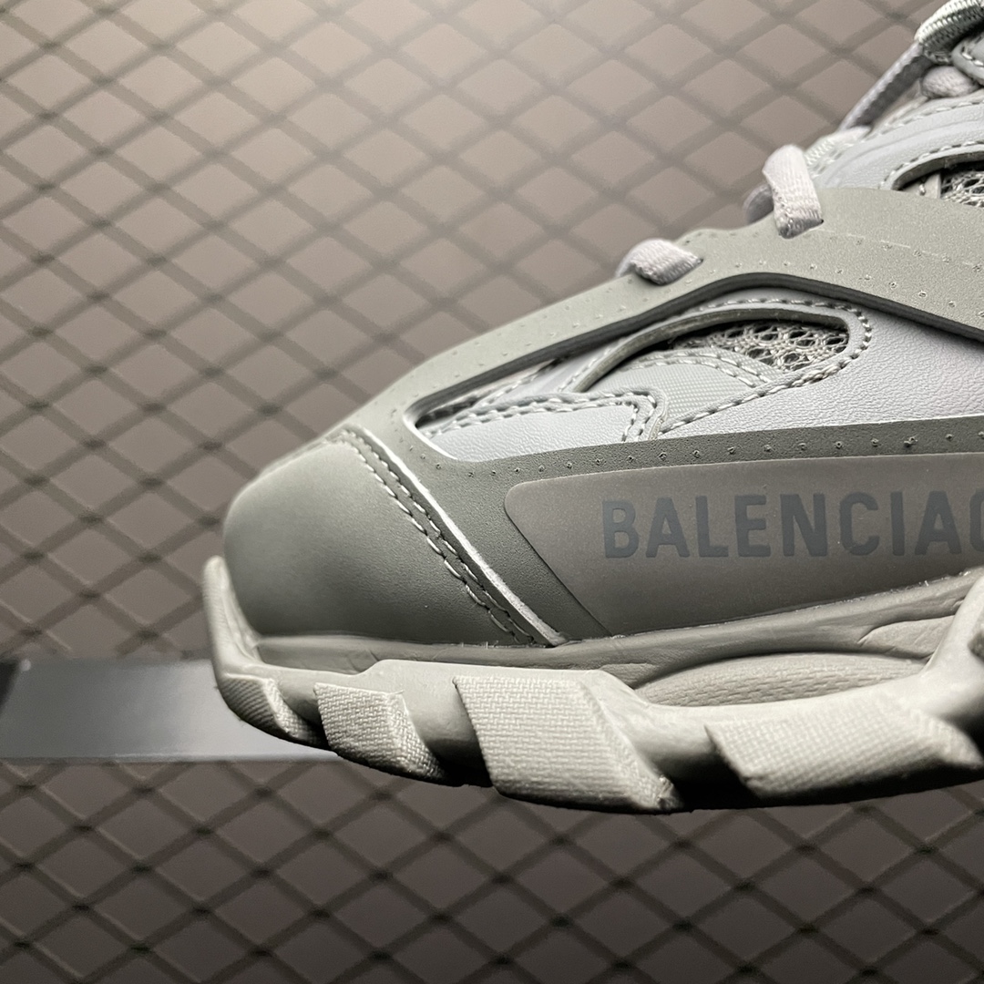 Balenciaga巴黎世家Trac