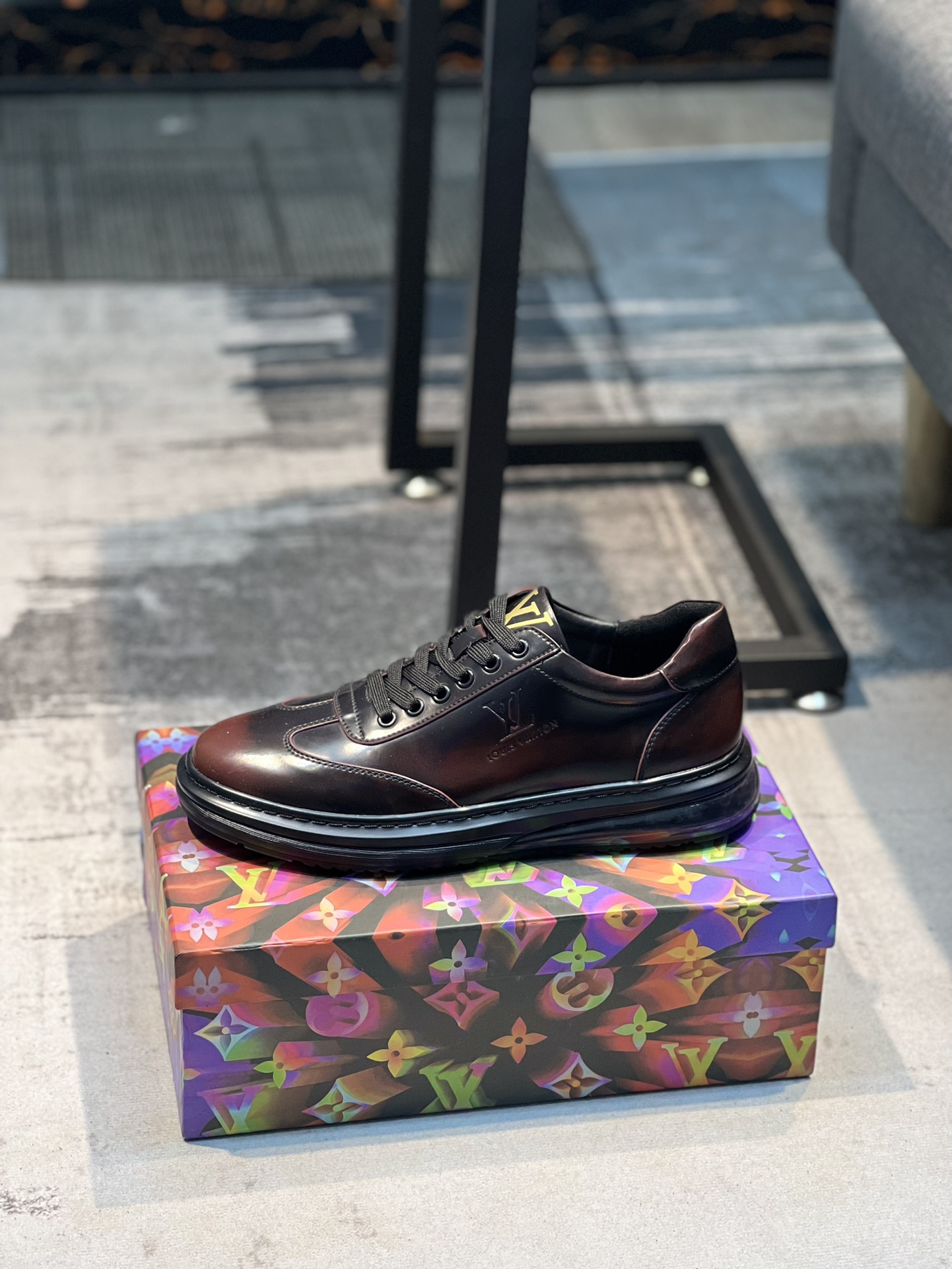 [LV Louis Vuitton] nuevos zapatos casuales de los hombres. Estilo de gran marca, maestros europeos y