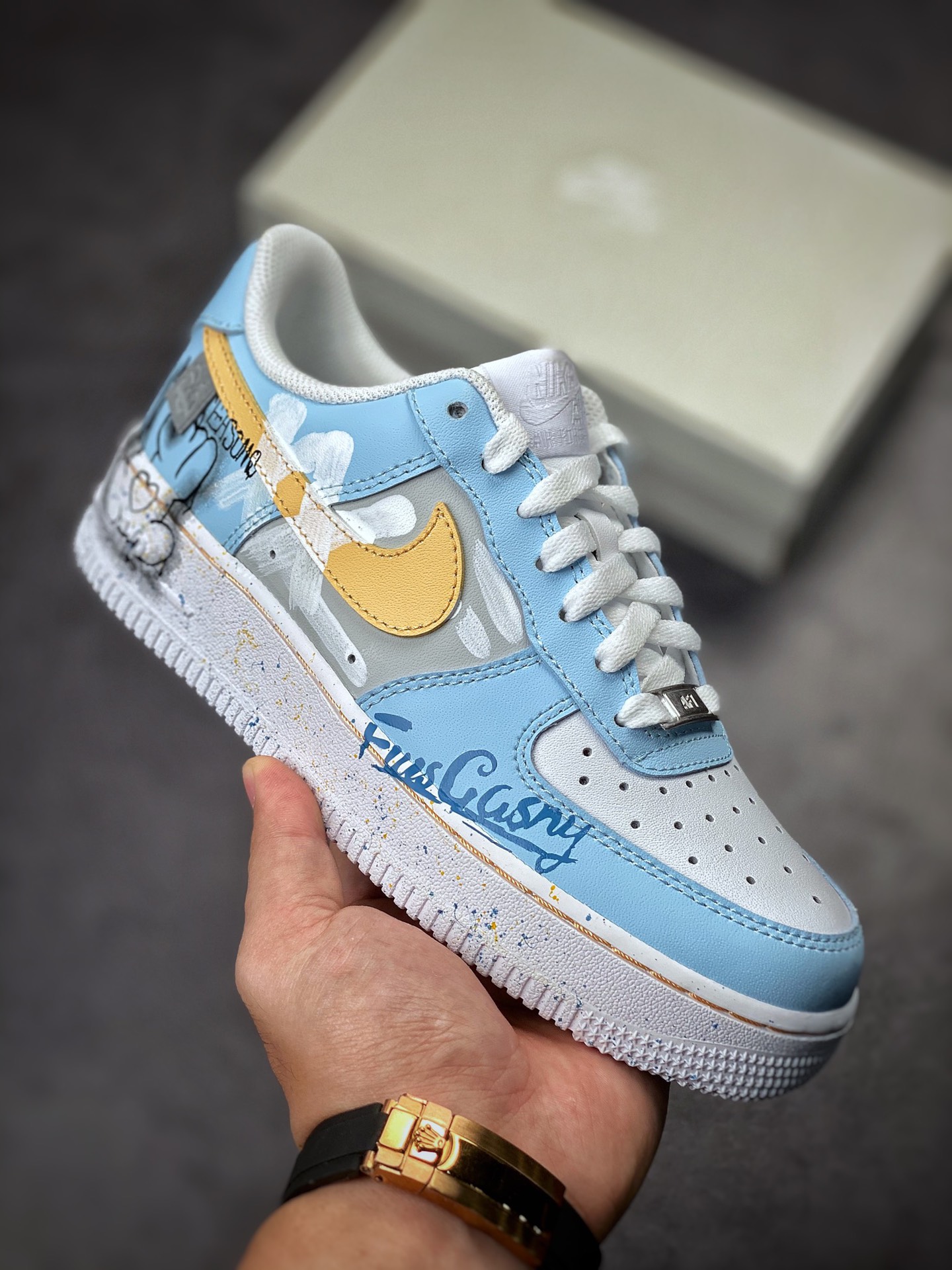 Nike Air Force 1 Low 07 涂鸦熊 DD8959-100 Nike Air Force 1 Low 07 涂鸦熊 DD8959-100