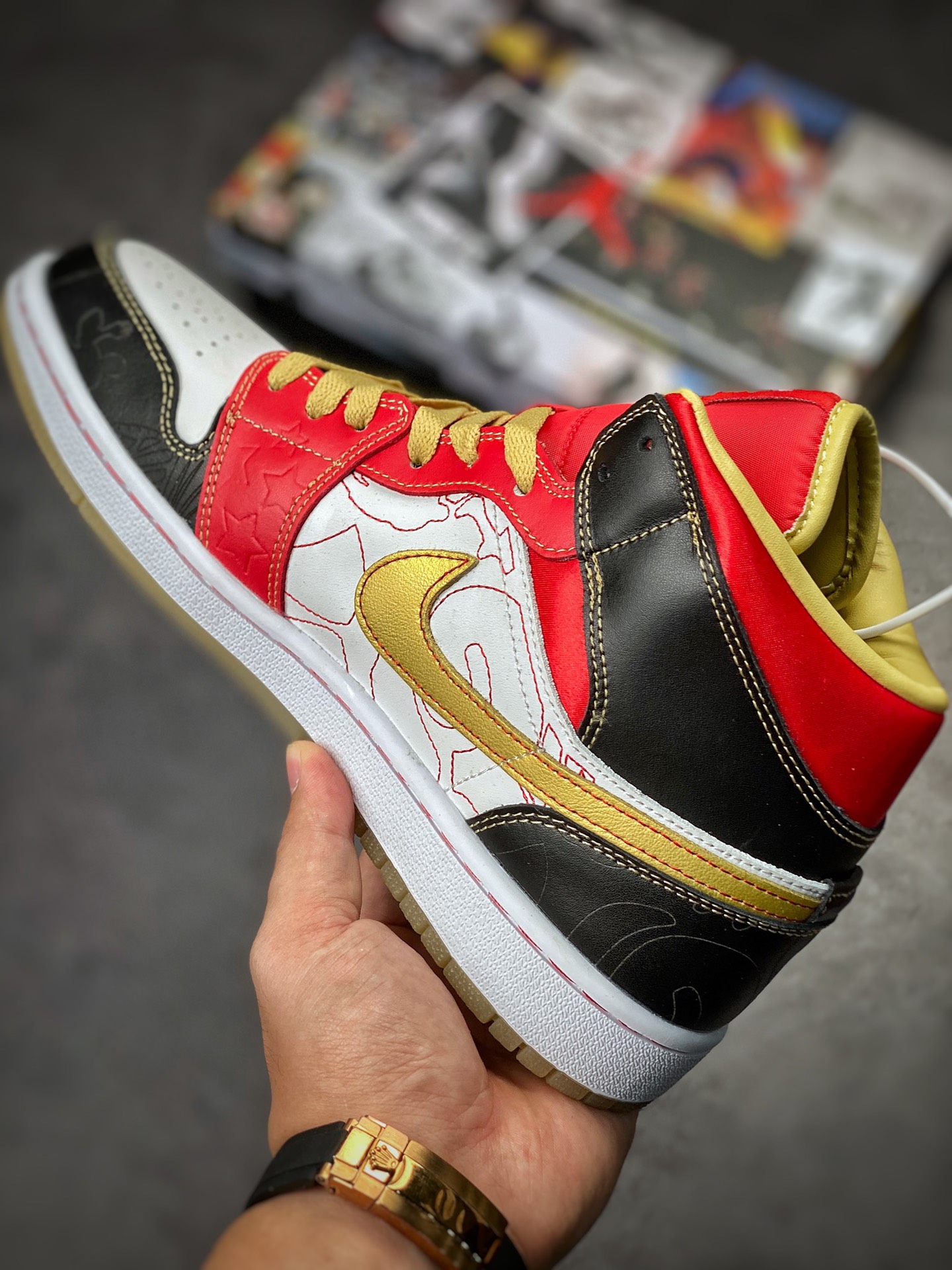 Air Jordan 1 Mid 2022 White Red Festive DV0576-176-Top High Quatity Cheap Sneakers Fashion Clothing Clothes Bags handbags Shoes of all Brand wholesale With The best Quality And Beautiful Price from China Factory Chinese suppliers wholesaler seller Air Jordan 1 Mid 2022 White Red Festive DV0576-176