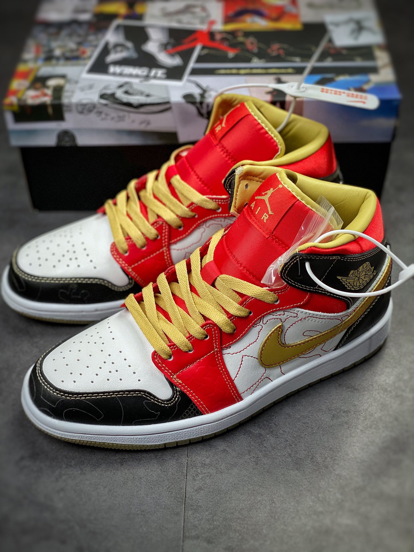 Air Jordan 1 Mid 2022 White Red Festive DV0576-176-Top High Quatity Cheap Sneakers Fashion Clothing Clothes Bags handbags Shoes of all Brand wholesale With The best Quality And Beautiful Price from China Factory Chinese suppliers wholesaler seller Air Jordan 1 Mid 2022 White Red Festive DV0576-176