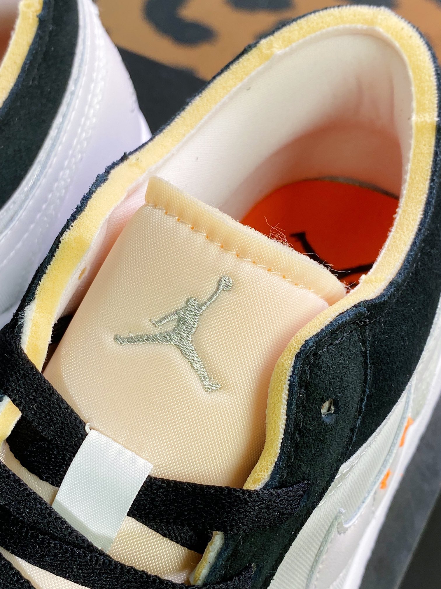 200  Air Jordan 1 Low SE Craft”Nside Out”AJ1乔丹一代低帮DN1635-102