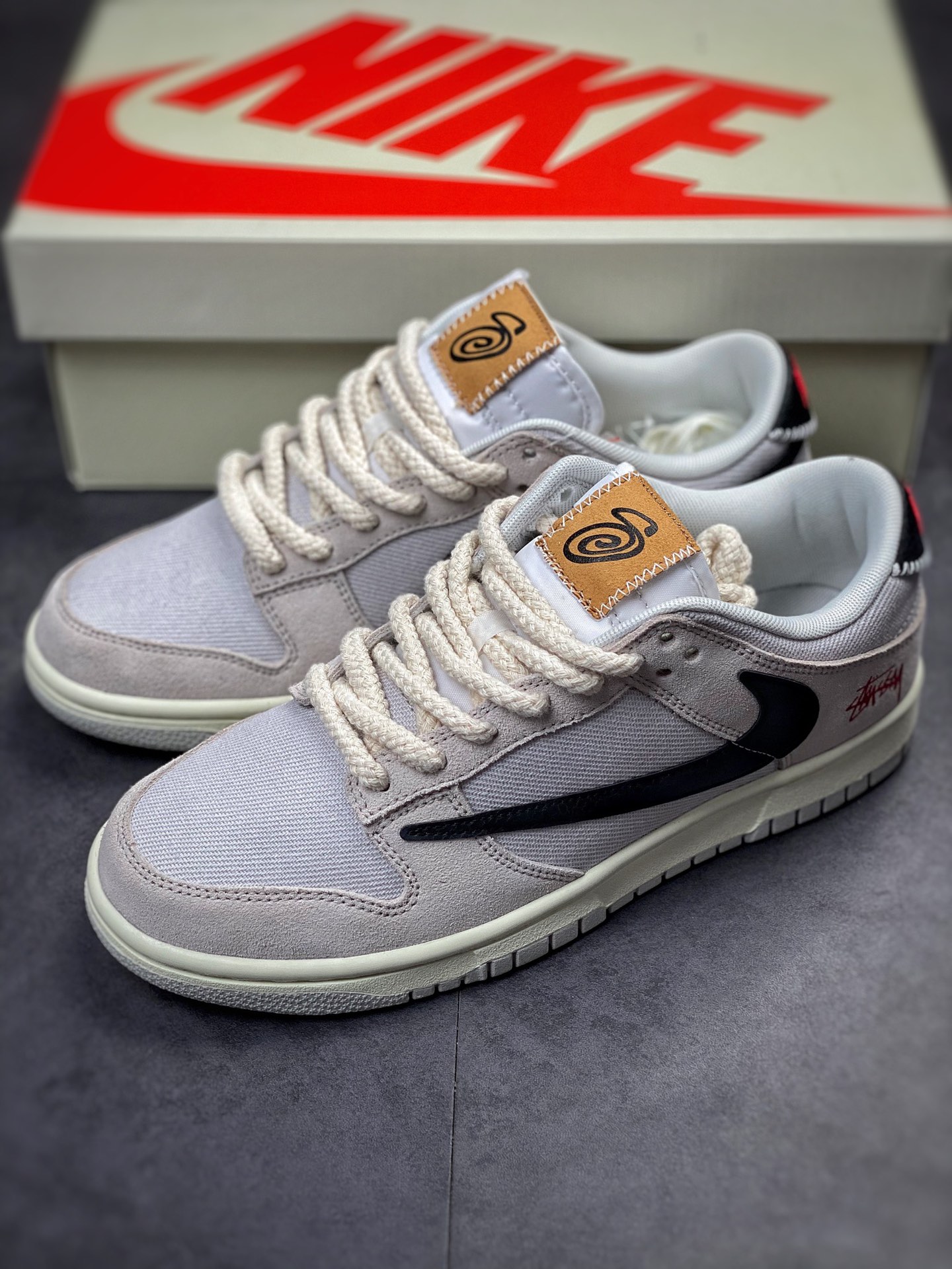 280 Nike SB Dunk Low x Stussy 斯图西联名 DD9776-068