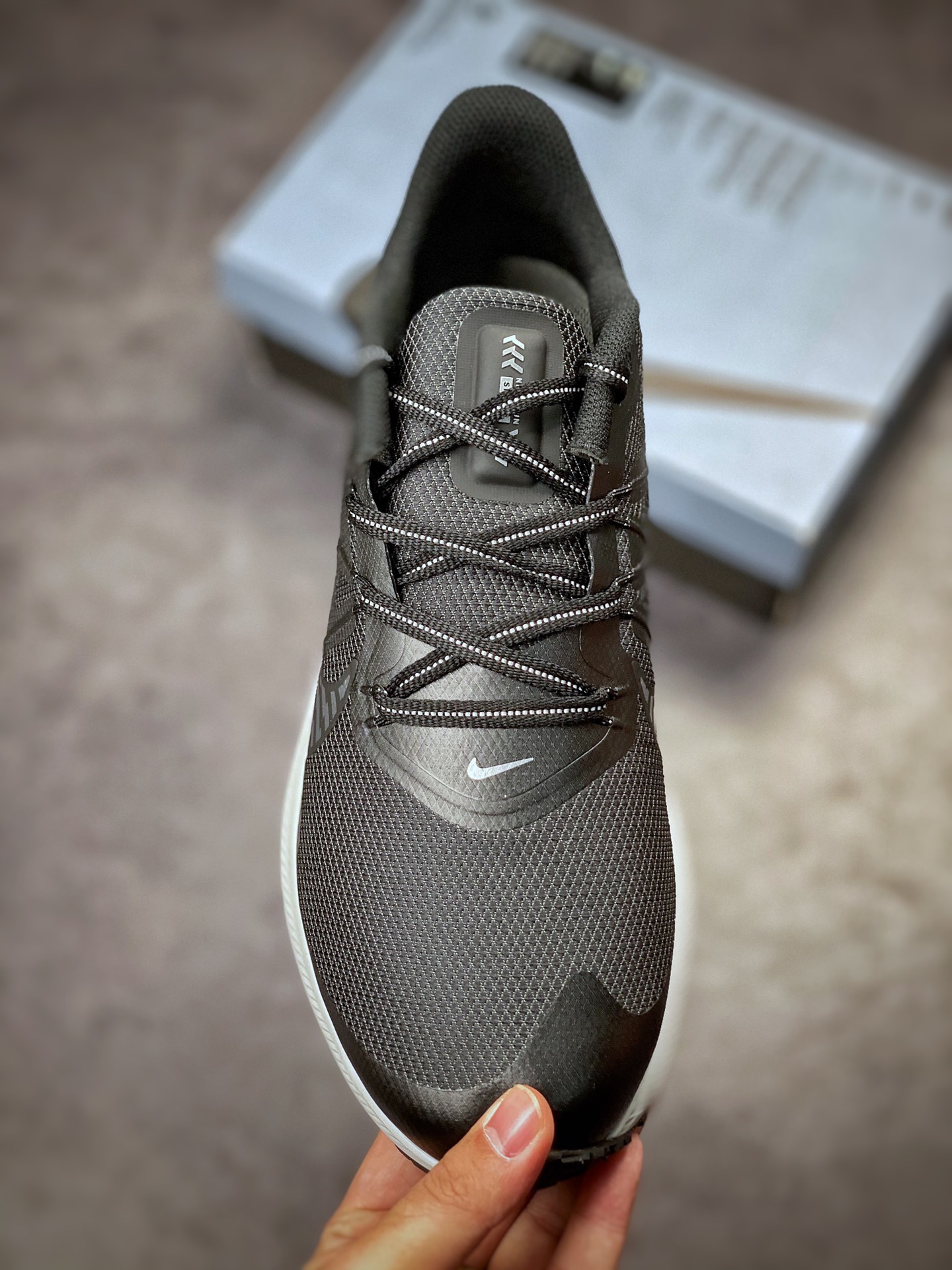 190 Nike Air Zoom Winflo 7 SHELD 网透面气训跑练步鞋 CU3870-001