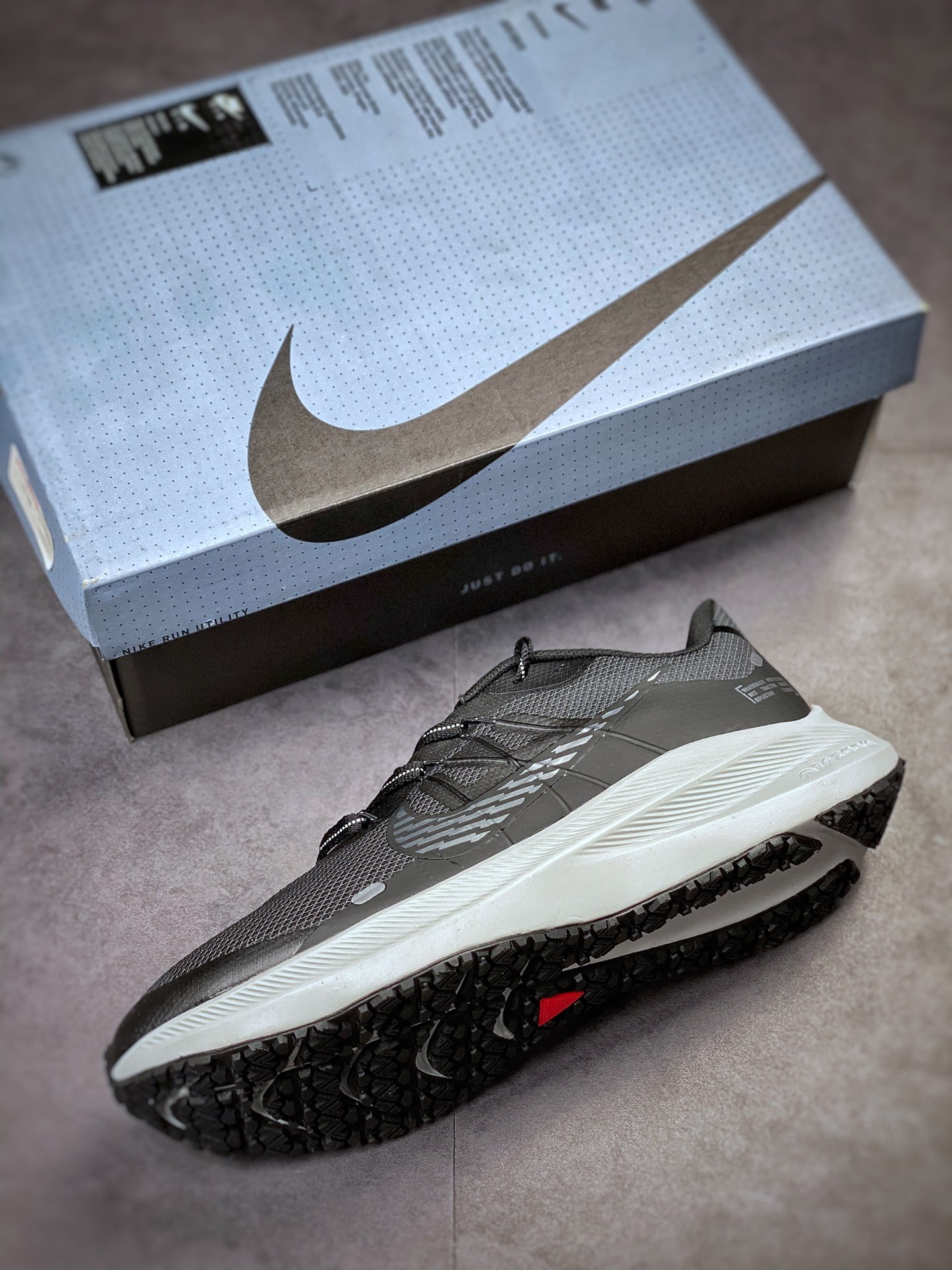 190 Nike Air Zoom Winflo 7 SHELD 网透面气训跑练步鞋 CU3870-001