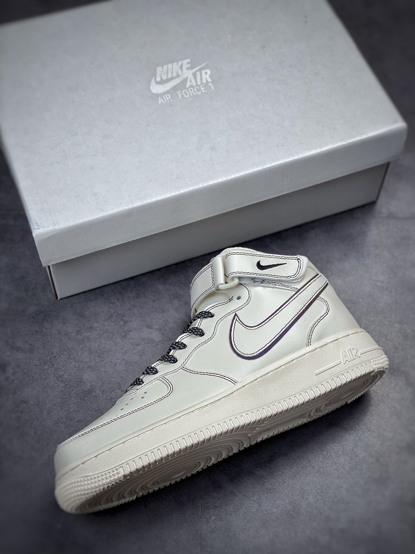 250 Nike Air Force 1 Mid 兔八哥白黑3M BY6899-693