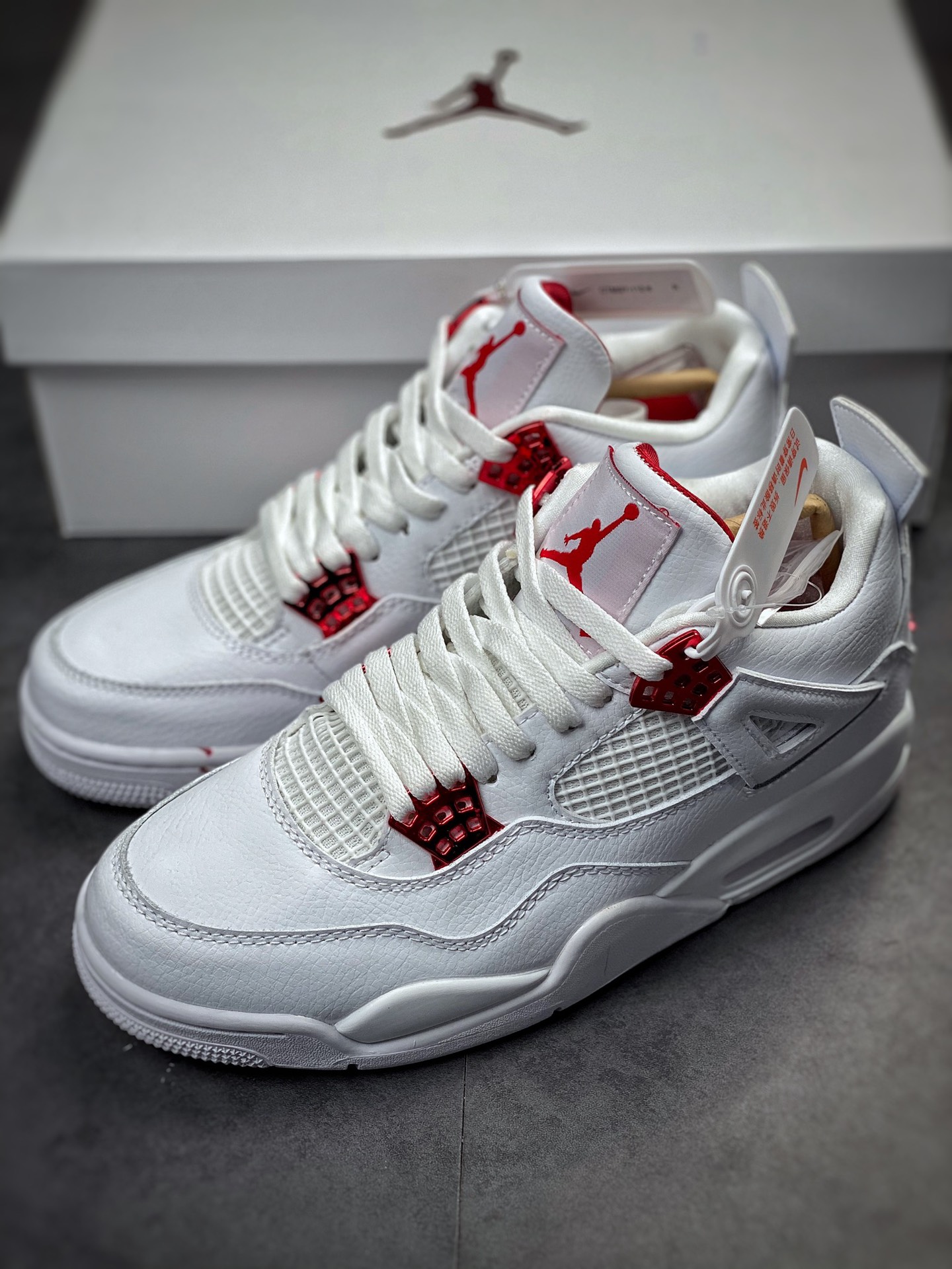 240 Air Jordan 4 Retro 白红金属扣  CT8527-112