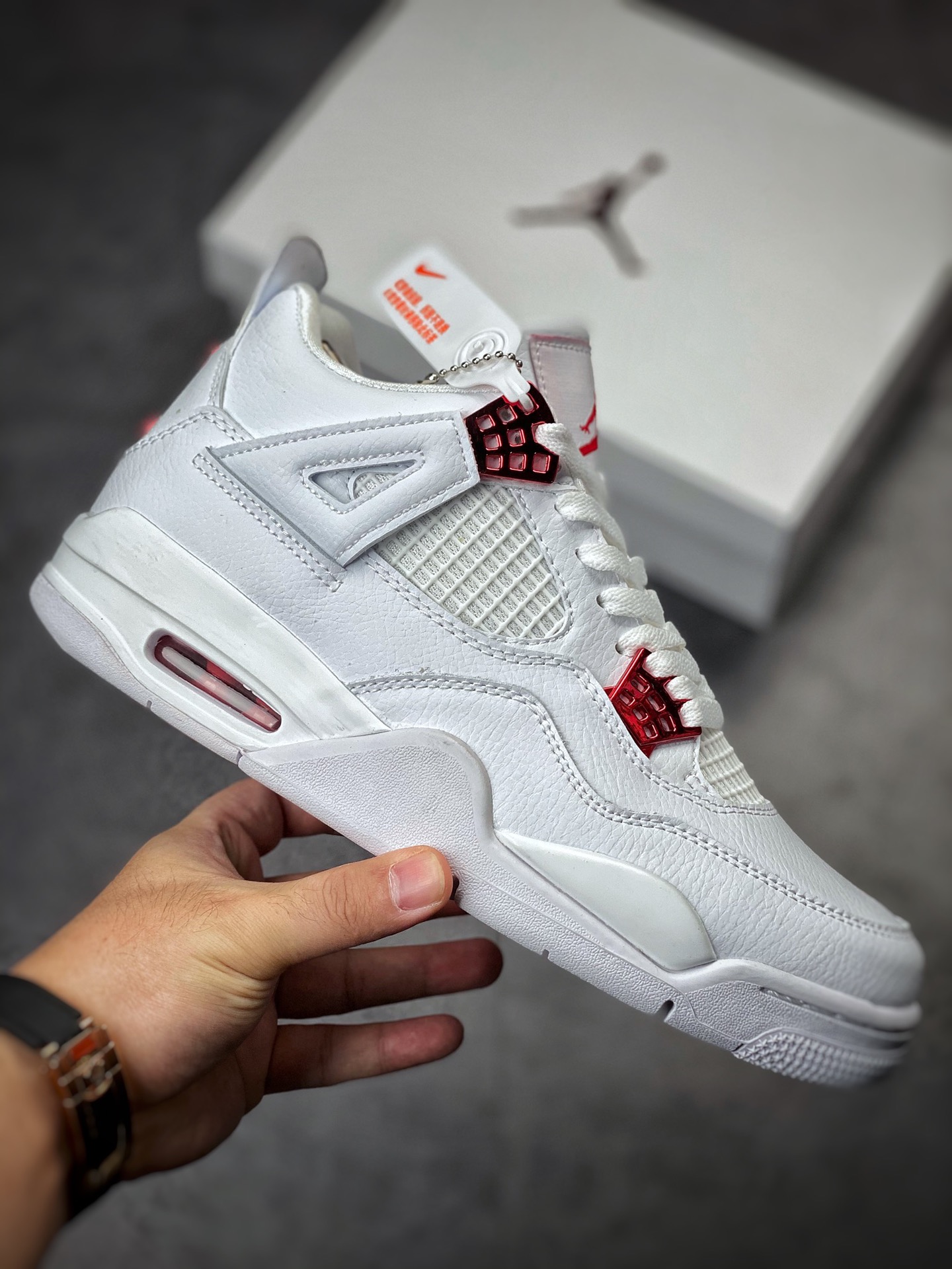 240 Air Jordan 4 Retro 白红金属扣  CT8527-112