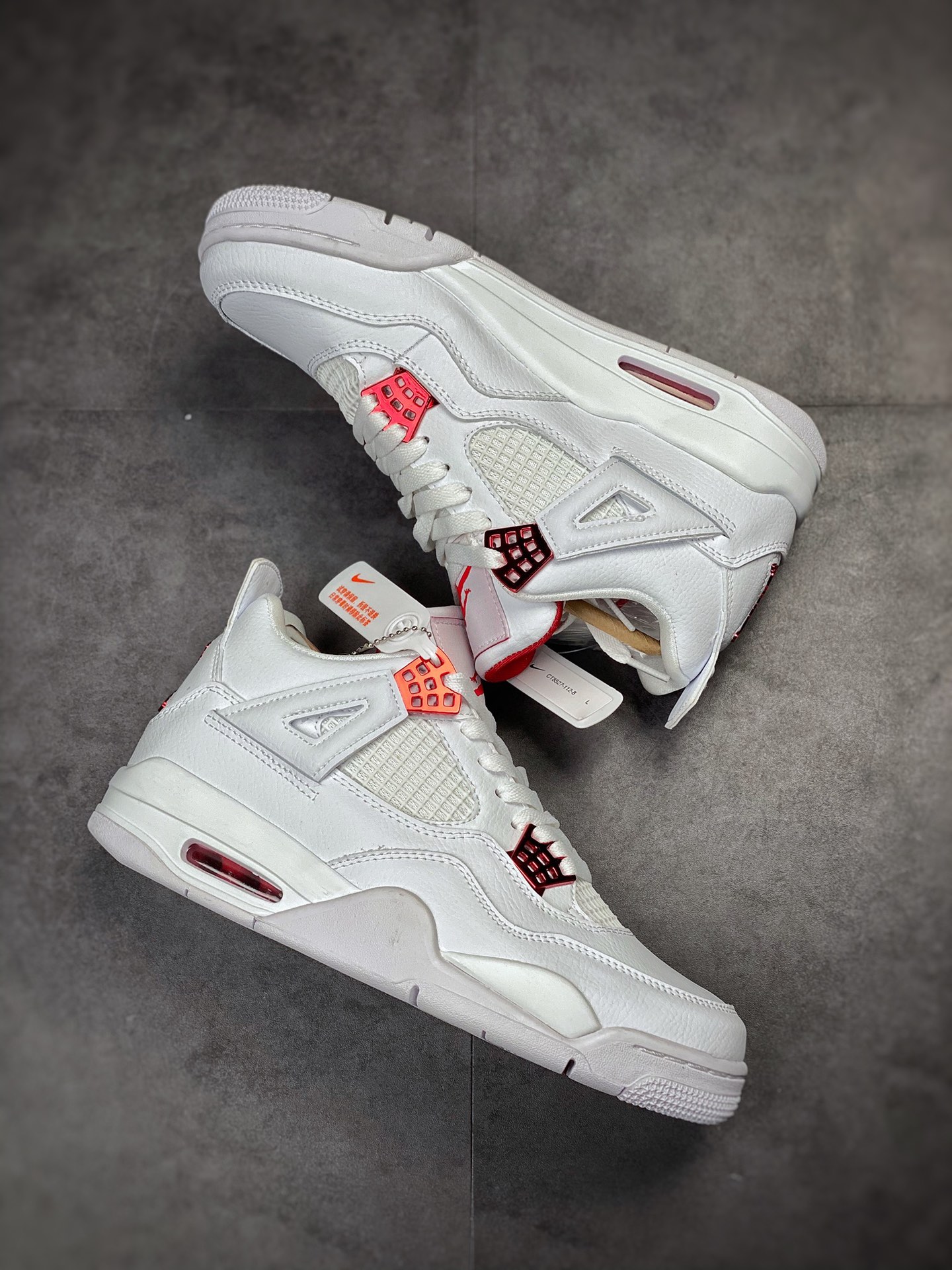 240 Air Jordan 4 Retro 白红金属扣  CT8527-112