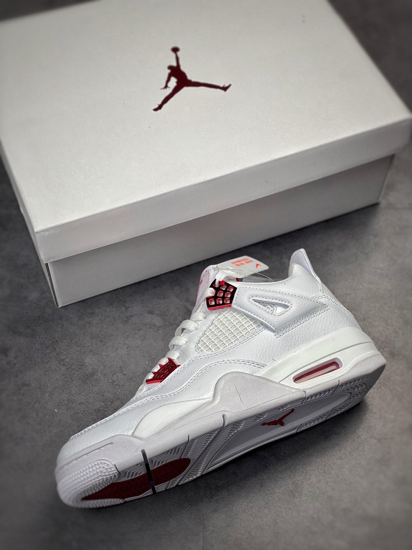 240 Air Jordan 4 Retro 白红金属扣  CT8527-112