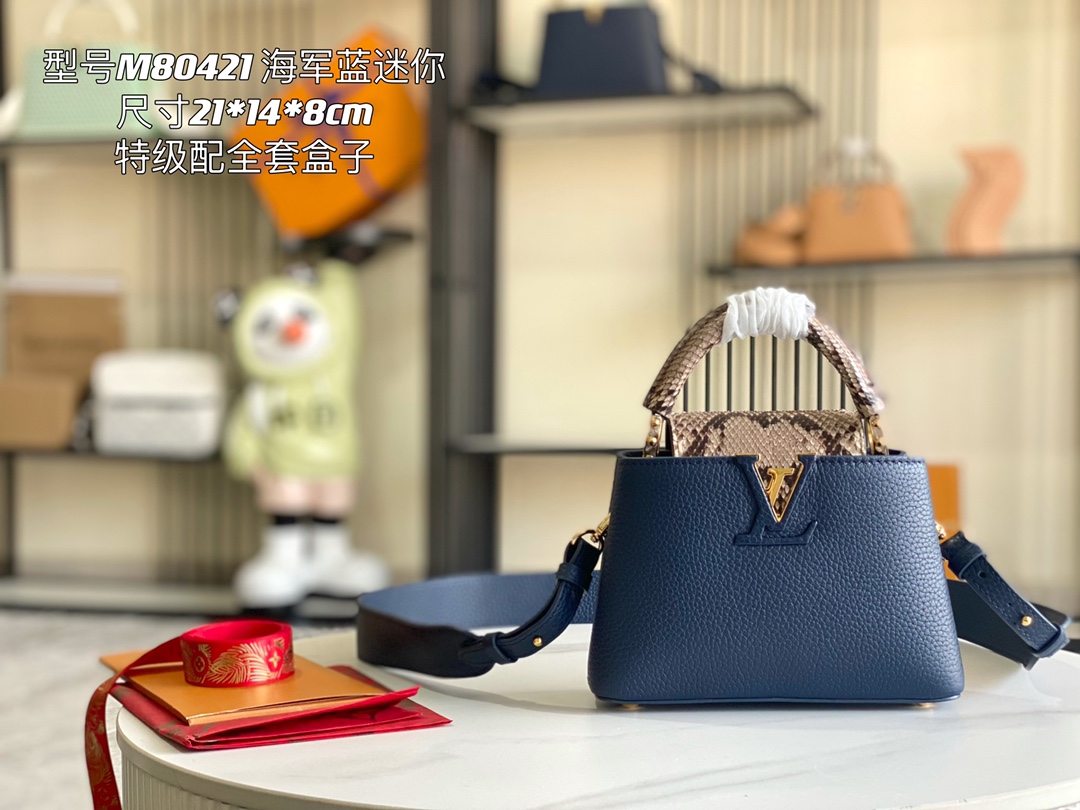 NO:178467,Special grade full package [Excellent quality original leather M80421 N80041 Navy blue with python gold buckle] This Capucines mini handbag is made of deep dyed Taurillon leather, with gorgeous python leather embellished with handles and flip cover. Whether carrying or wearing a wide shoulder strap on the shoulder, you can release the attention style in any occasion. Detailed features 21 x 14 x 8 cm (length x height x width, LV premium version, louis vuitton, snakeskin19860909特级配全套包装【特级精品原厂皮M80421 N80041海军蓝配蟒蛇金扣】 本款 Capucines 迷你手袋取材深染 Taurillon 皮革,以华丽蟒蛇皮点缀手柄和翻盖.无论手提或系上宽肩带肩背,均可在任意场合释放瞩目格调. 详细特征21 x 14 x 8 厘米 (长度 x 高 x 宽,LV特级版本,louis vuitton,snakeskin,Bag