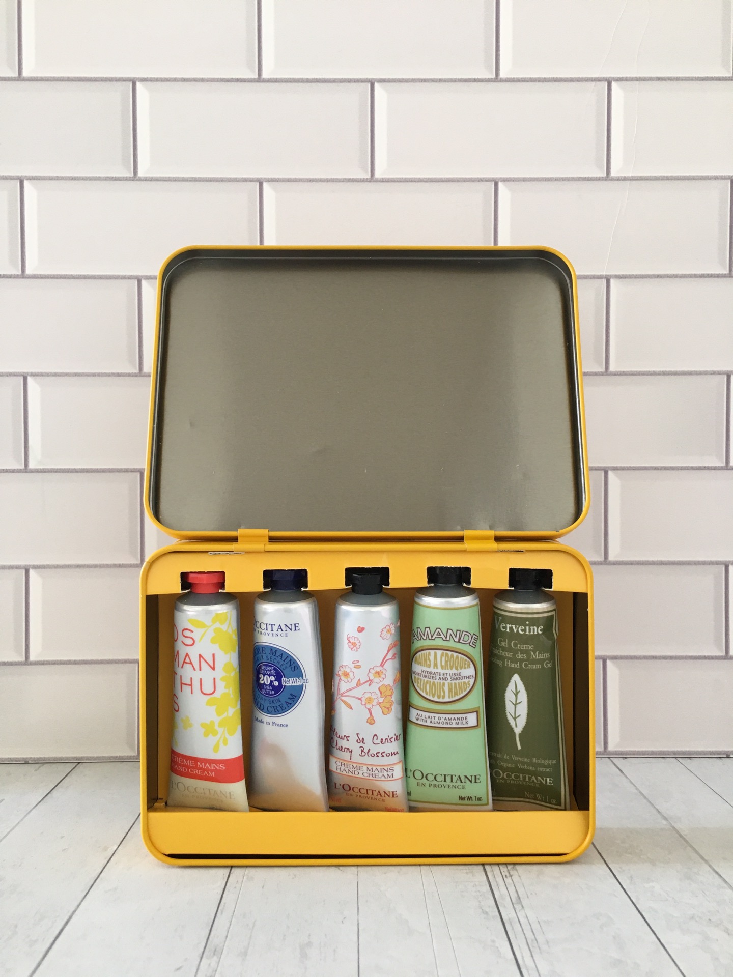 L'Occitane Travel Exclusive Hand Cream Collection, 5 x 30ml 3 i1667210727 2071 2