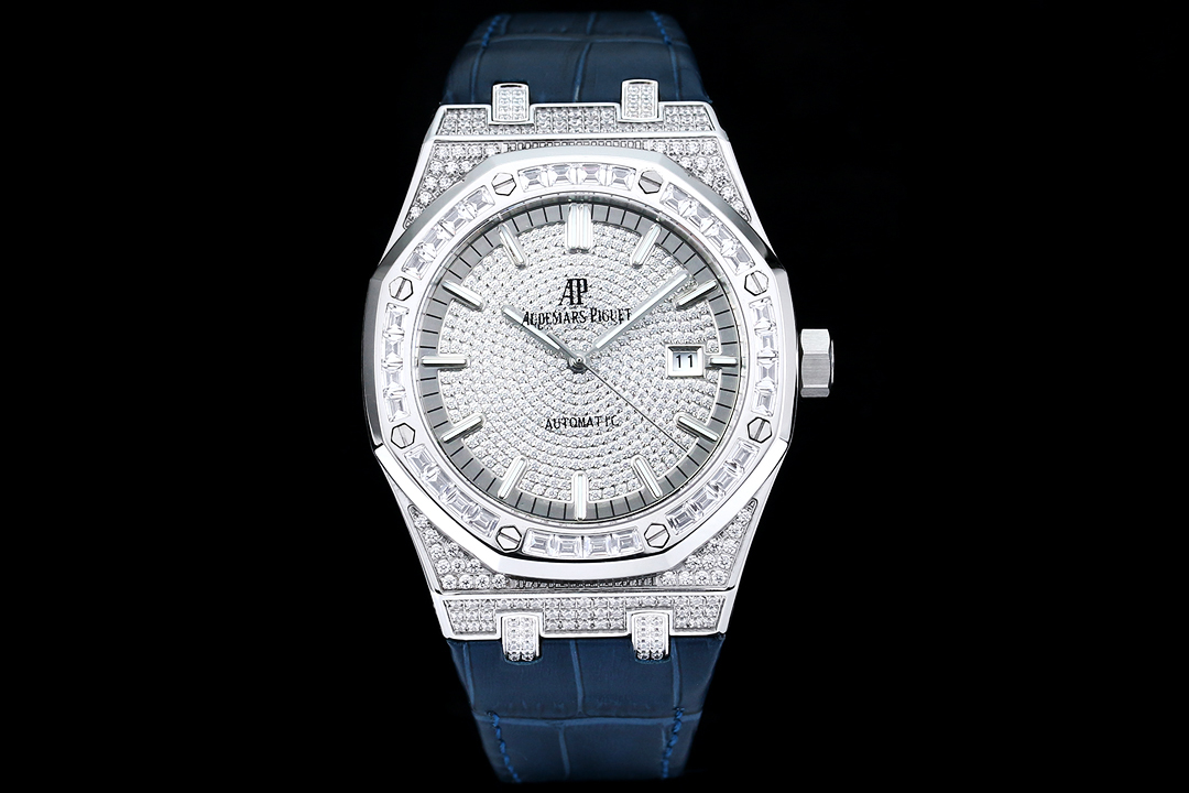 NO:337266,Produced by R Factory A Audemars Piguet - matched with imported fully automatic mechanical men's watches, luxurious version, handmade diamond-set, boutique men's watches, noble and elegant ~ style and fashion trend, sapphire scratch-resistant mirror glass, using 316 steel imported cowhide belt, size 40mm×10mm, real display~!  !  !  ,audemars,cowhide19860909R厂出品A 爱彼 -搭配进口全自动机械男士腕表,豪华版本 手工满镶钻 精品男士腕表 尊贵大气～风范时尚潮流,蓝宝石防刮镜面玻璃,采用316钢 进口牛皮带 尺寸40mm×10mm 真实展现~！！！,,audemars,cowhide,Watch
