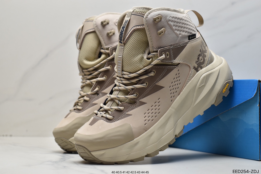 The mountain brand Hoka One One Engineered Garments cooperated to launch a joint project and became very popular 1112030-DOTN