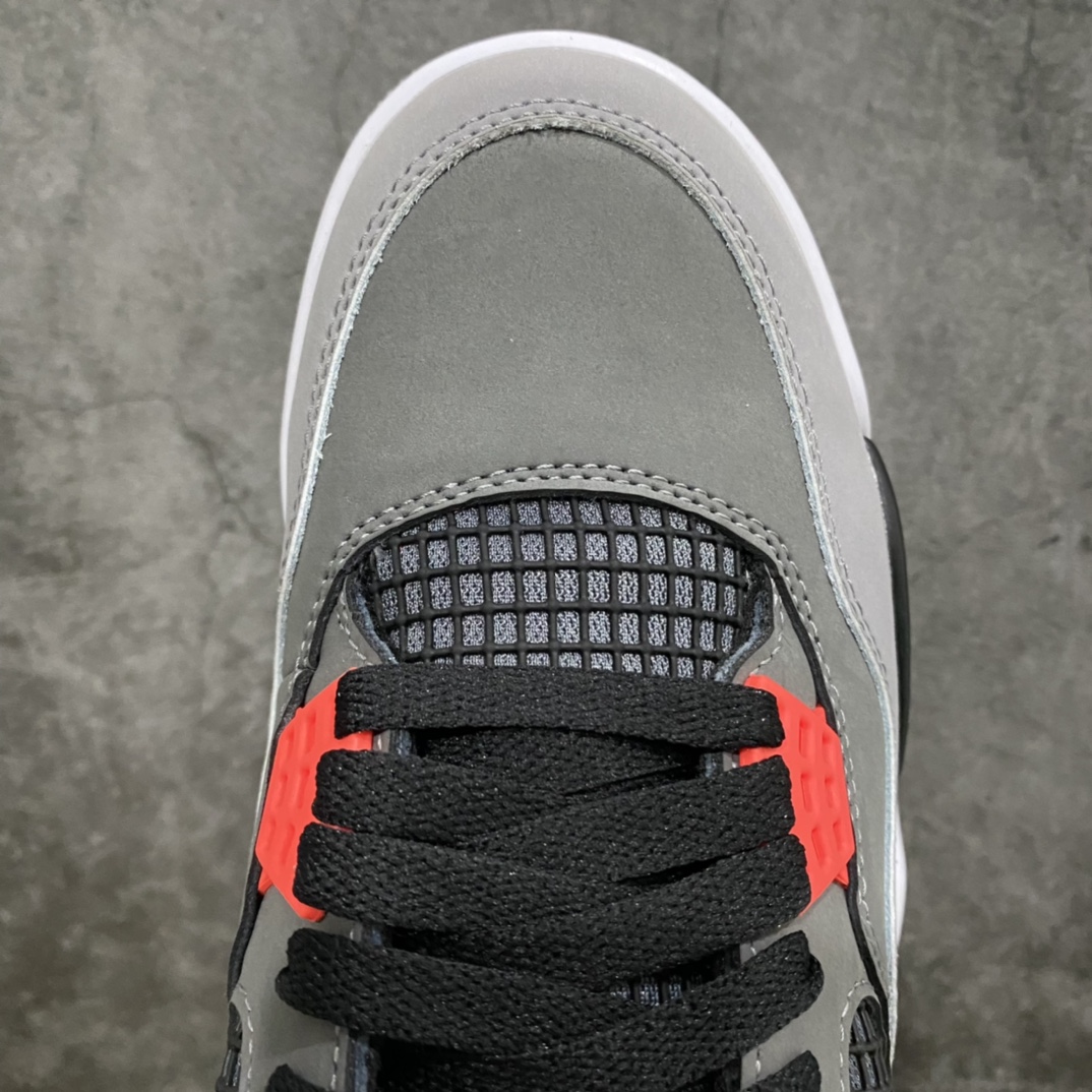 图片[5]-神版 Air Jordan AJ4 Retro \”Infrared\”红外线 DH6927-061 毫无疑问市场中端王者 耗时半年开发巨作 全套原纸板楦头开发 确保原汁原味 完美呈现四代版型 一比一鞋头弧度高度鞋身弧度 有一说一不吹不捧 实打实文案品质‼️ 此版本只针对中端市场 皮料材质有所更替 其他数据细节工艺流程均保持一致 绝不口嗨 细节品控鞋型随意秒杀市面3XX 4XX 原厂TPU网格鞋带扣 正确内里网布 菱角分明不变形无多余毛边 柔软性质感一致于原鞋 市场唯一原厂鞋扣模具 背面可见隐藏注塑口 原厂织唛标 原厂飞人电绣工艺 尾指中部跳三针 独家绑鞋带手法 印刷中底布 四线拉帮 米色美纹纸贴合固定 进口港宝加持 后跟自然饱满 全鞋荧光划线卡点 追求极致完美 每一双都是工艺品 多重QC质检 超越公司货的品控标准 实实在在的免检产品 尺码：40 40.5 41 42 42.5 43 44 44.5 45 46 47.5 48.5-选品中心