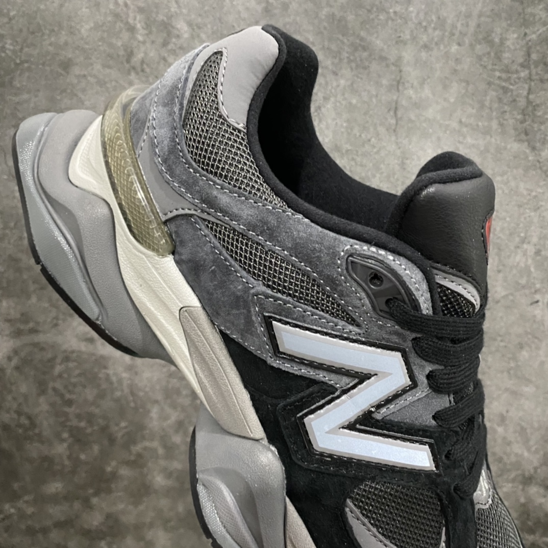 Pure original New Balance NB9060 retro sneakers have brought a new shoe type