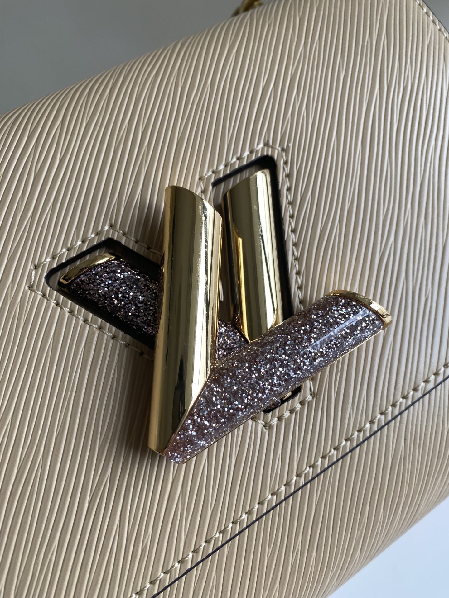 Louis Vuitton Luxury Handbag Collection 5