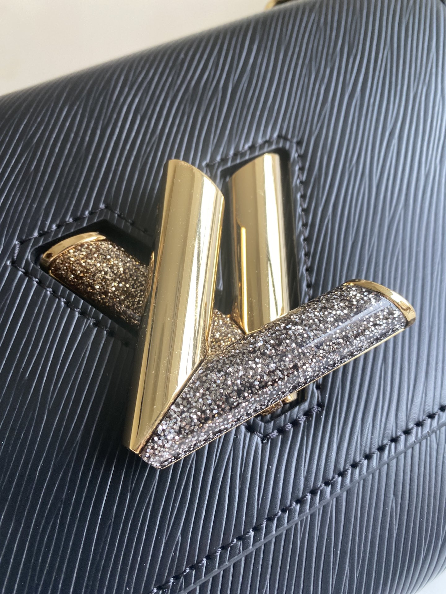 Louis Vuitton Luxury Handbag Collection 5