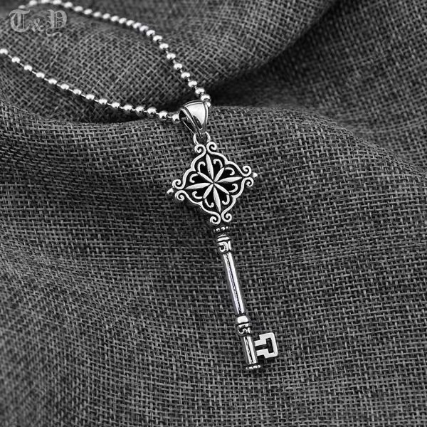 Chrome Hearts AAAA
 Jewelry Necklaces & Pendants