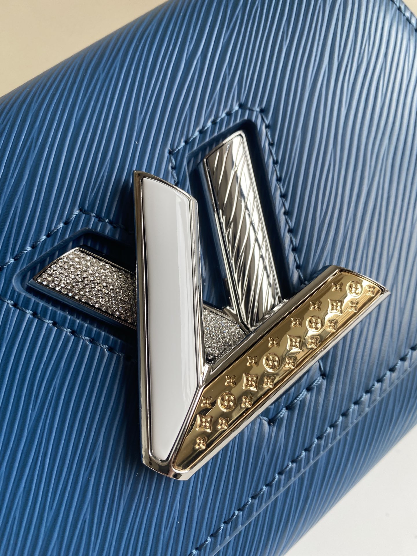 Louis Vuitton Luxury Handbag Collection 5