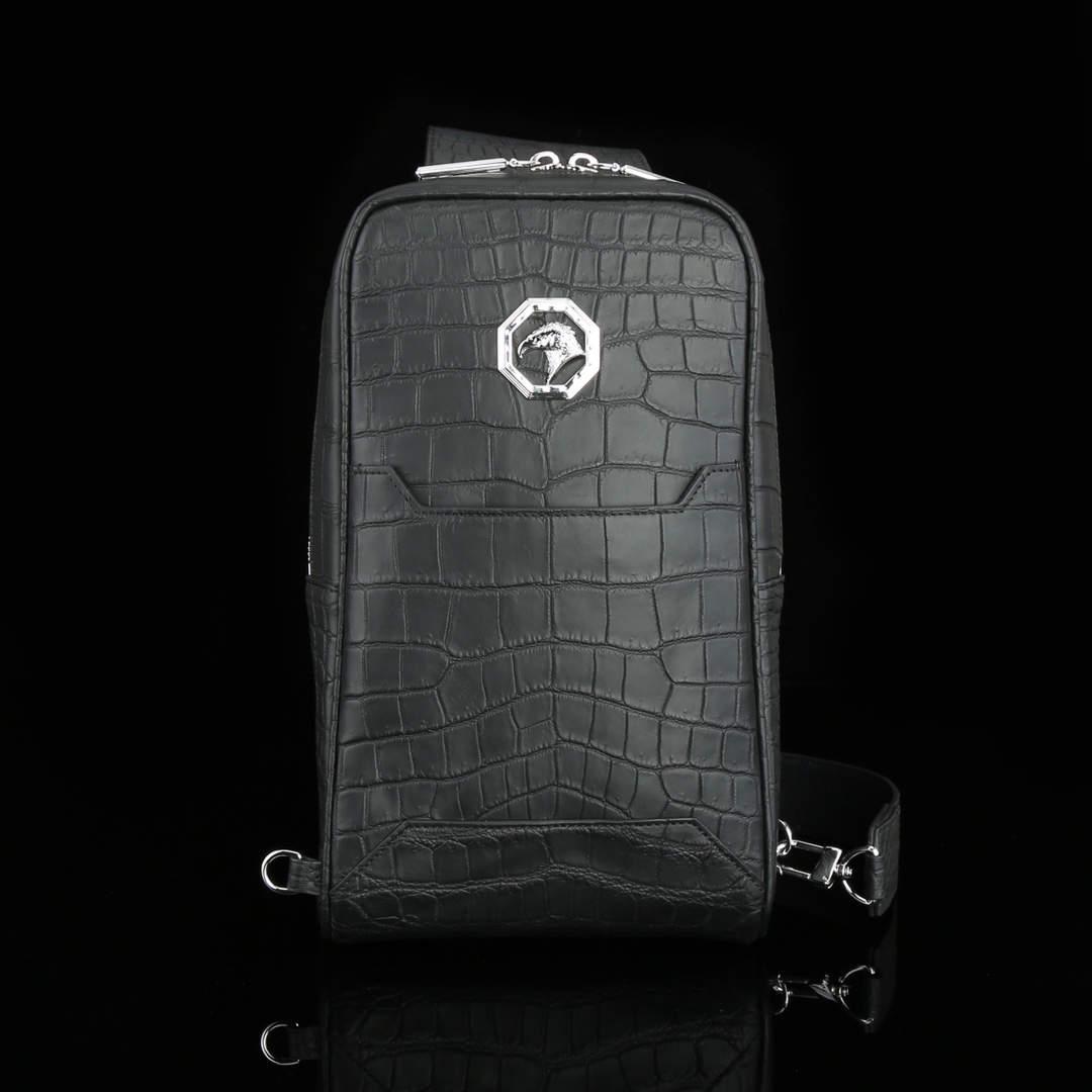 实拍图📸 国产 雾面鳄鱼肚皮🐊🐊史蒂芬 胸包💼⚠️纯钢五金 ⚠️【内里配头层牛皮】 尺寸 30*18*8