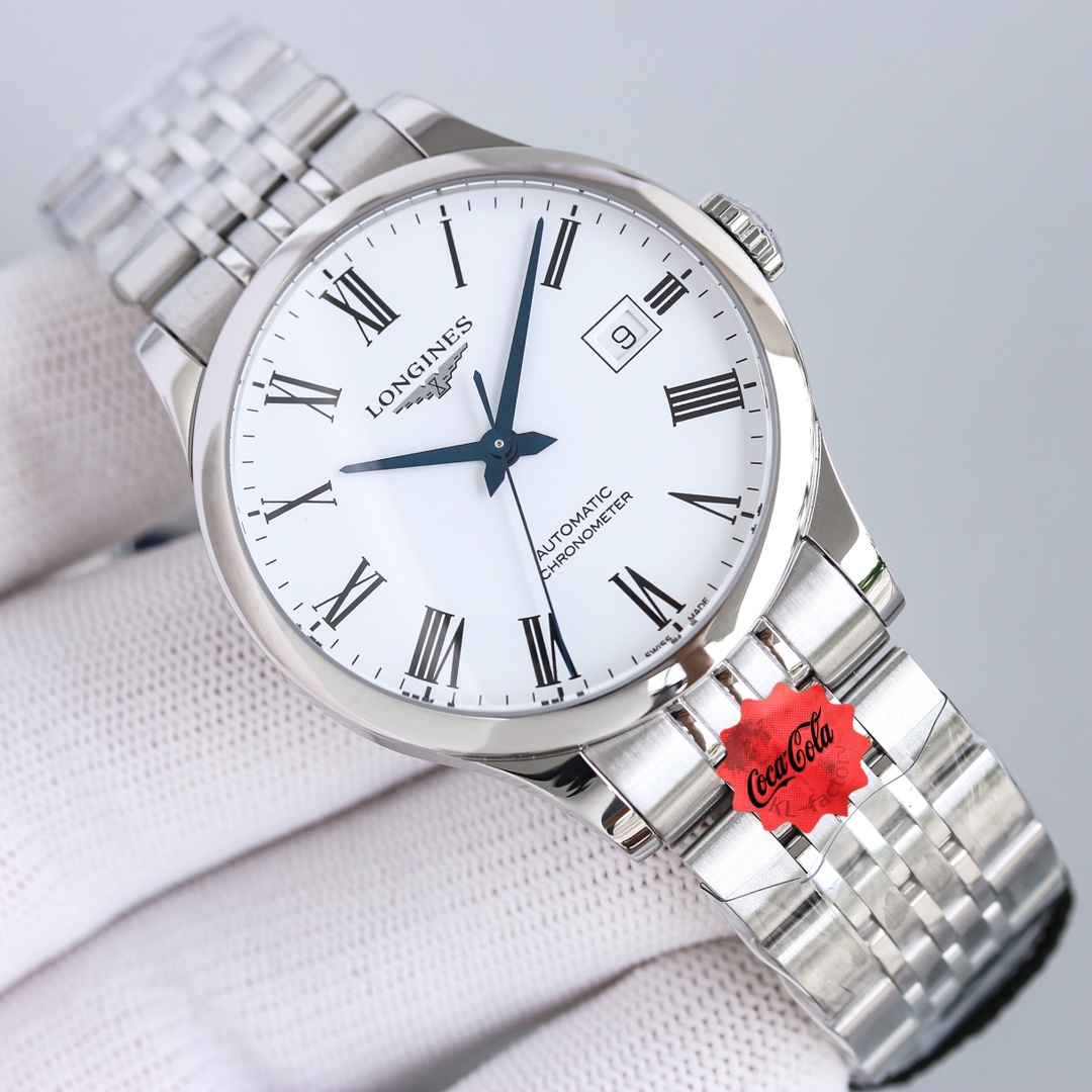 NO:726725,KL Factory, the highest level of Longines founders, purchased original watches to open molds, and the exquisite craftsmanship can be seen on the wrist] [Case] Watch size 40mmX9.6mm  The case is made of high-quality 316L finely ground stainless steel, with a bright luster and soft lines showing the original shining texture. The upright lugs are integrated with the case, making it close to the hand and extremely comfortable to wear. [Movement] The 2892 movement is used to modify the original movement, and all functions are synchronized with the original version. It is one of the proud products with the most important domestic movement.  First, it is also the most distinctive classic style of Longines. [Literal] Every font strictly refers to the original style and is interchangeable with the genuine product. [Hands] There are three blue steel hands forged by high-temperature quenching, which are deep and shining. The blue steel craftsmanship is the highest level of craftsmanship in Switzerland, with deep backlighting and dazzling light!  [Movement] The function of the movement is consistent with the original one - perfect integration, 2892 modified original self-winding mechanical movement, vibrating 28 times per hour, up to 45 hours of power reserve, longines19860909KL工厂 浪琴开创者最高级别,购入原装表开模,精湛工艺视与腕间】【表壳】腕表尺寸40mmX9.6mm 表壳由品质出众的316L精钢精磨细造,光泽明亮,呈现原装闪耀质感的柔美线条.直立式表耳与表壳一体成型,佩戴贴手,极为舒适【机芯】采用2892机芯改原装型机芯,所有功能同步原版.是国内机芯重的骄傲产品之一,也是浪琴最具有特色的经典款式【字面】每一处字体都严格参考原装款式,做到和正品互换的级别【指针】有着三把高温淬火锻造而成的蓝钢指针,深邃有致,熠熠生辉.蓝钢工艺为瑞士最高工艺等级,逆光深邃,对光耀眼！【机芯】机芯功能与原装吻合——完美融合,2892改原装自动上链机械机芯,每小时振动28,次,可达45小时动力储存,,longines,Watch