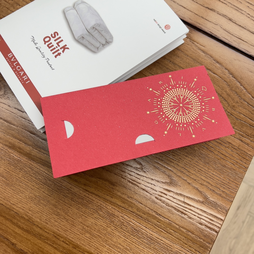 Includes product booklet, Bvlgari holiday greeting card, and - Comprehensive 3