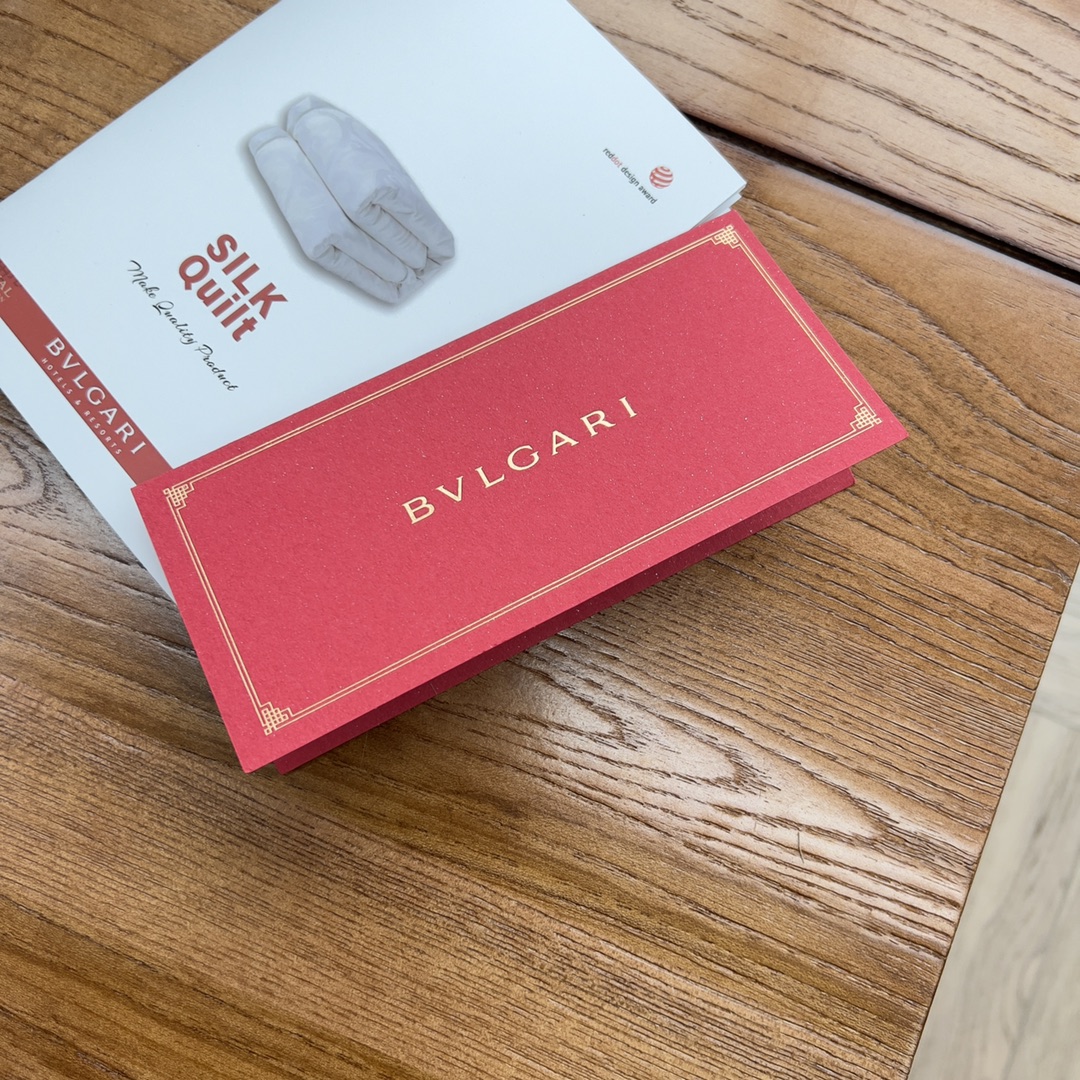 Includes product booklet, Bvlgari holiday greeting card, and - Comprehensive 2