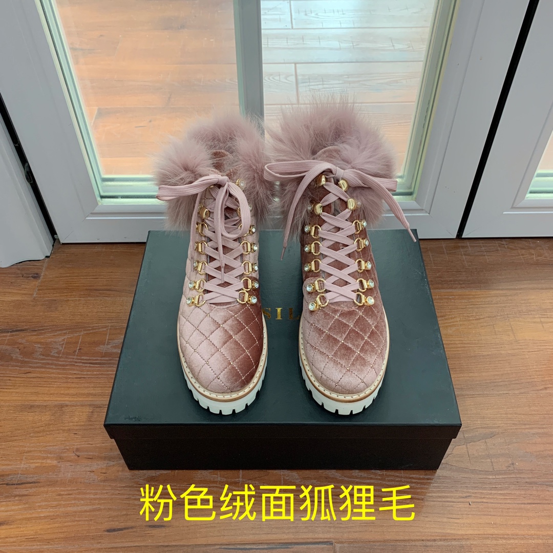 【LeSilla】领口狐狸毛款。代购级。莱斯娜意大利知名品牌。他的设计灵感源自于使一个女人的形象真实而充