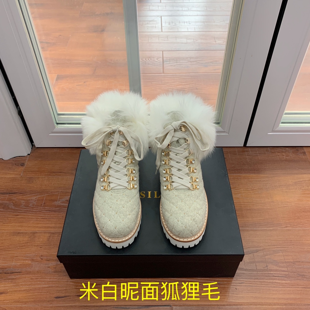 【LeSilla】领口狐狸毛款。代购级。莱斯娜意大利知名品牌。他的设计灵感源自于使一个女人的形象真实而充