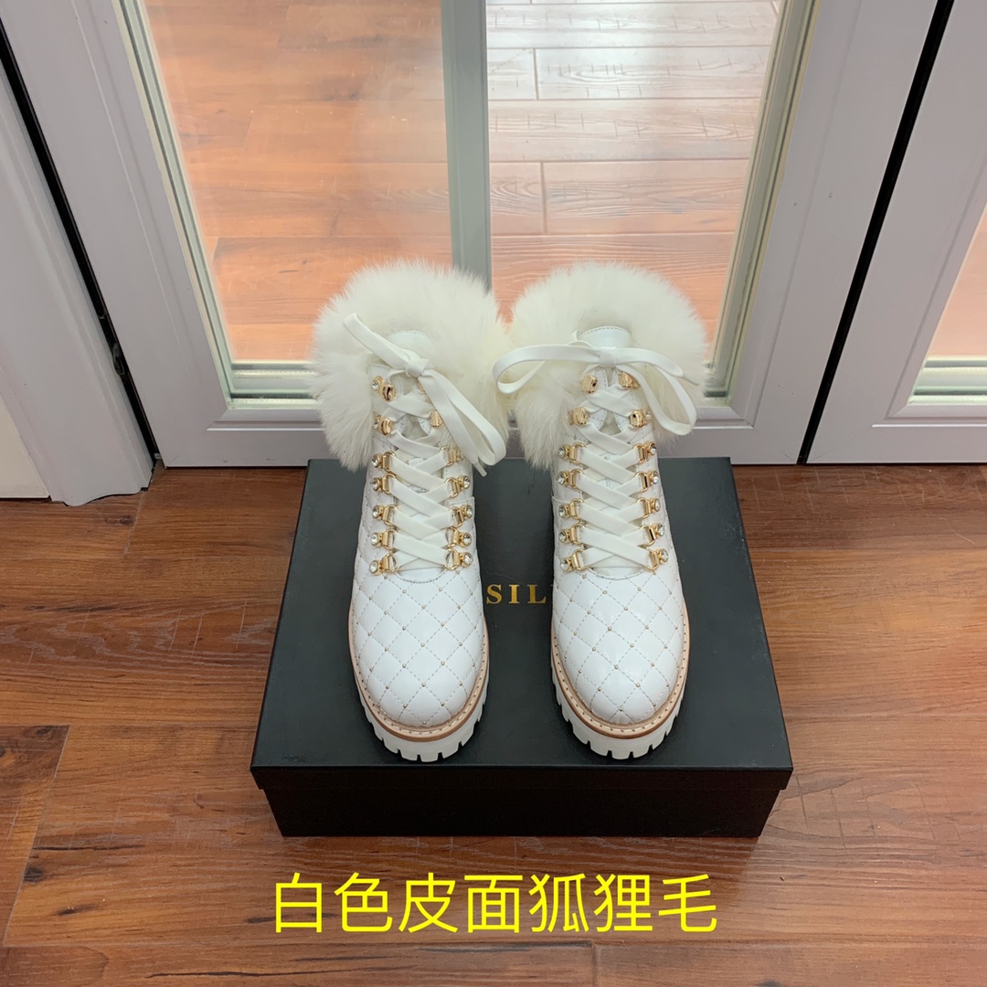 【LeSilla】领口狐狸毛款。代购级。莱斯娜意大利知名品牌。他的设计灵感源自于使一个女人的形象真实而充