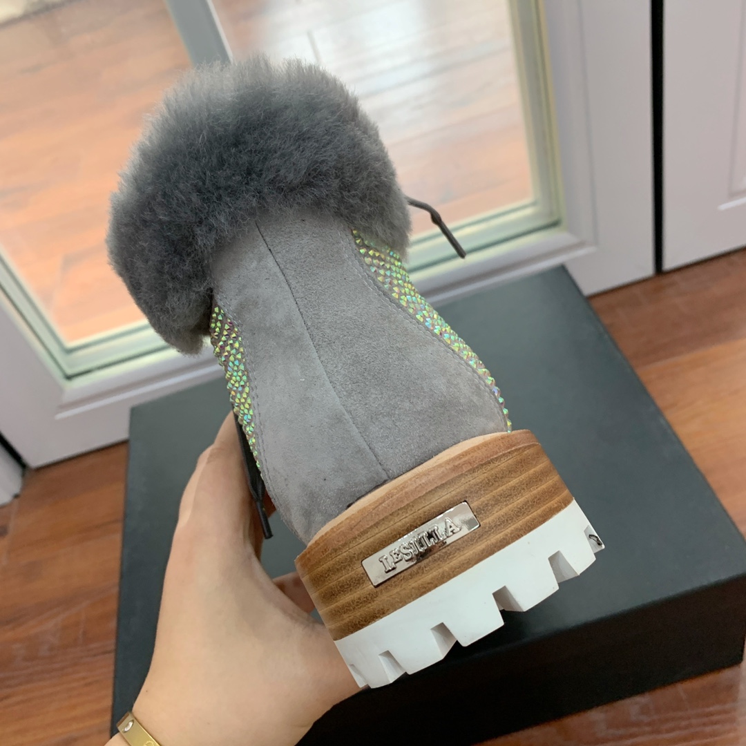 【LeSilla】满钻款。代购级。莱斯娜意大利知名品牌。他的设计灵感源自于使一个女人的形象真实而充满魅力