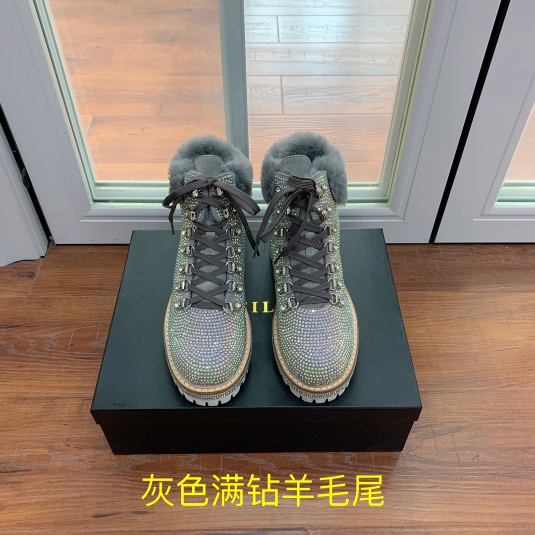 【LeSilla】满钻款。代购级。莱斯娜意大利知名品牌。他的设计灵感源自于使一个女人的形象真实而充满魅力