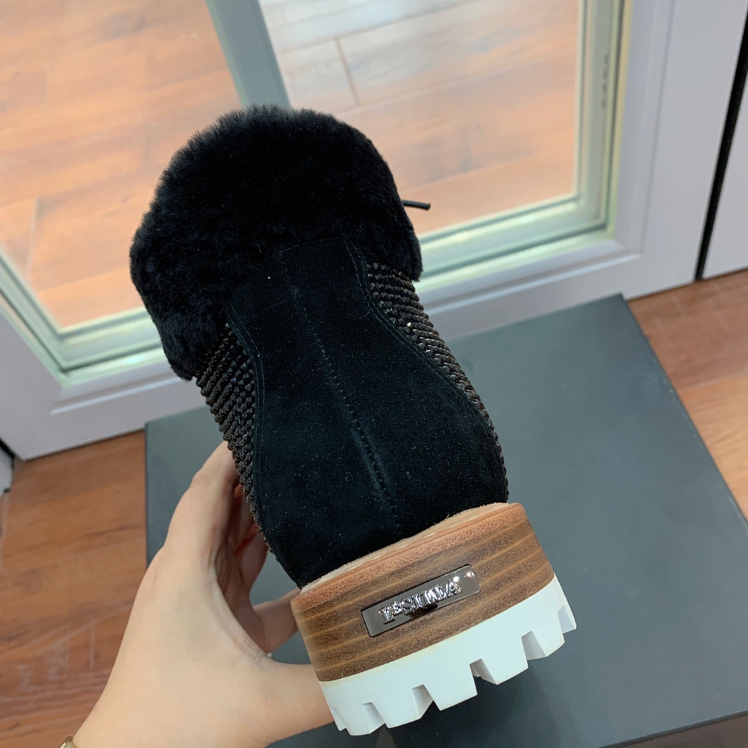 【LeSilla】满钻款。代购级。莱斯娜意大利知名品牌。他的设计灵感源自于使一个女人的形象真实而充满魅力