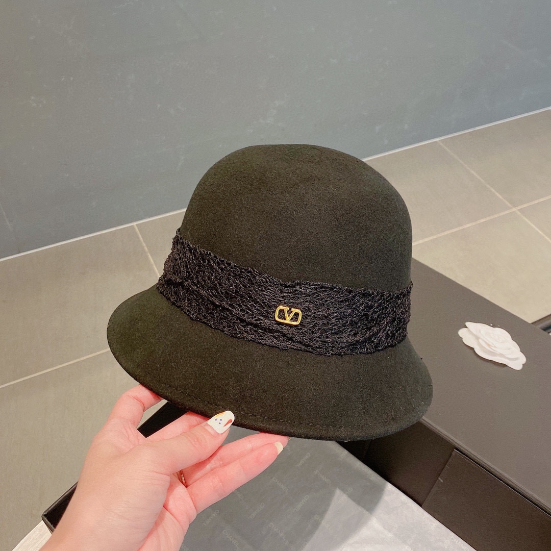 [Valentino Hats]Comes with a dust bag