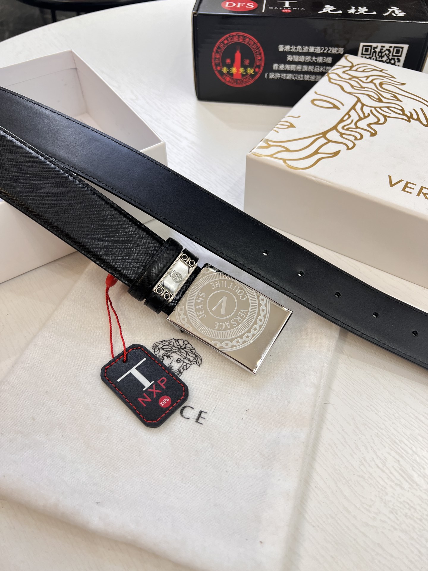 美人头板扣精钢五金 新款正版五金.范思哲皮带 意大利进口平纹十字纹纹头层 平纹小牛皮皮