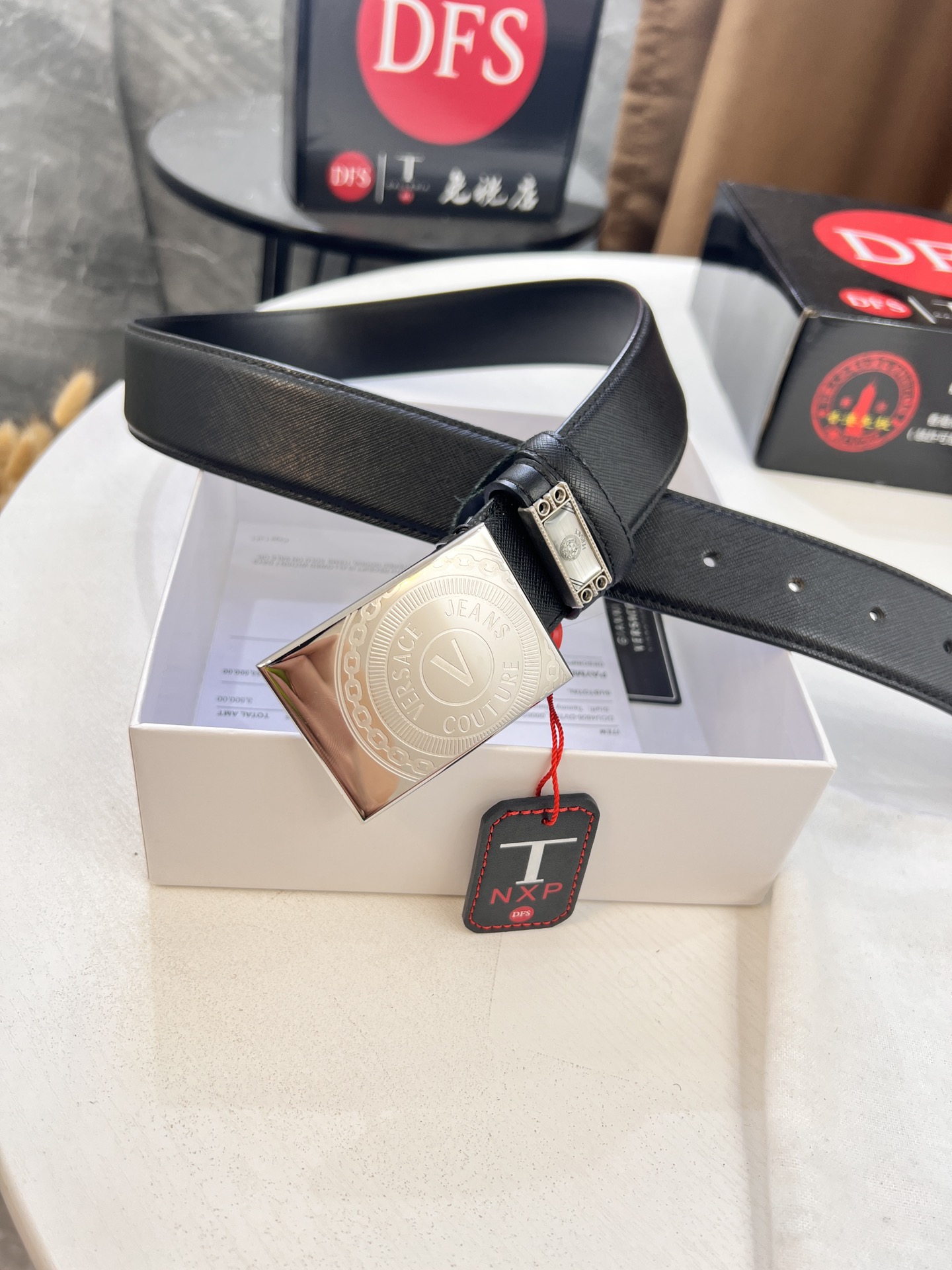 美人头板扣精钢五金 新款正版五金.范思哲皮带 意大利进口平纹十字纹纹头层 平纹小牛皮皮