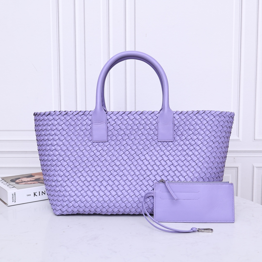 Bottega Veneta Intrecciato Handheld Shopping Bag Lambskin with Small Card Case
