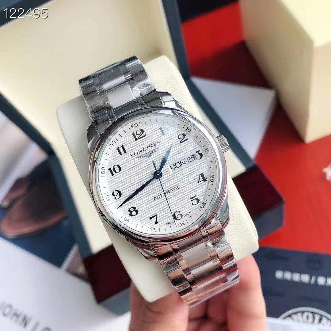 热销同款🔥【40mm双日历】⚡️⚡️瑞士品牌浪琴Longines凭借其优雅态度真我个性 简约大气的风格深受广大消费者追捧🌟一款增添腕间时尚魅力的腕表⌚⌚低调不失气场！品牌：浪情-LONGINES型号：名匠系列男士机械腕表机芯：搭载全新2813/🇯🇵8205全自动机械机芯，摆幅28800，动力储备48小时+，超薄机芯表壳：316精钢表壳 超薄纤细原装同步壳身 三度防水，细节：字面、表针细节原版同步