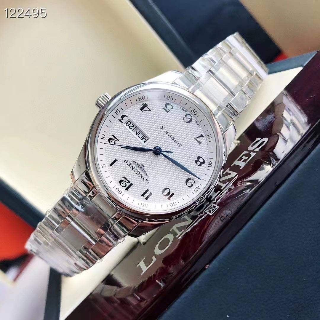 热销同款🔥【40mm双日历】⚡️⚡️瑞士品牌浪琴Longines凭借其优雅态度真我个性 简约大气的风格深受广大消费者追捧🌟一款增添腕间时尚魅力的腕表⌚⌚低调不失气场！品牌：浪情-LONGINES型号：名匠系列男士机械腕表机芯：搭载全新2813/🇯🇵8205全自动机械机芯，摆幅28800，动力储备48小时+，超薄机芯表壳：316精钢表壳 超薄纤细原装同步壳身 三度防水，细节：字面、表针细节原版同步