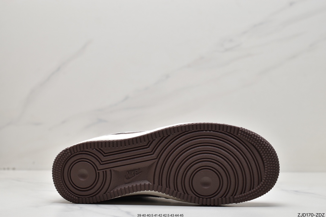 240 Nike Air Force 1 咖啡色 空军一号低帮板鞋 DL0701-200
